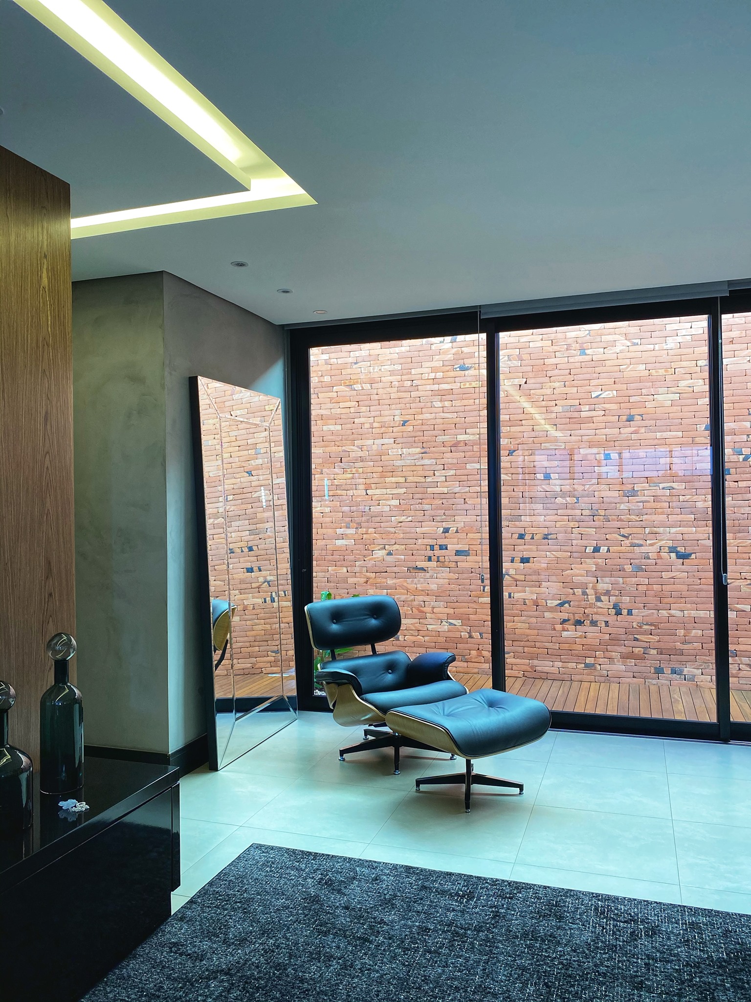 Composição perfeita: parede... - Dáphyne Santoro Arquitetura