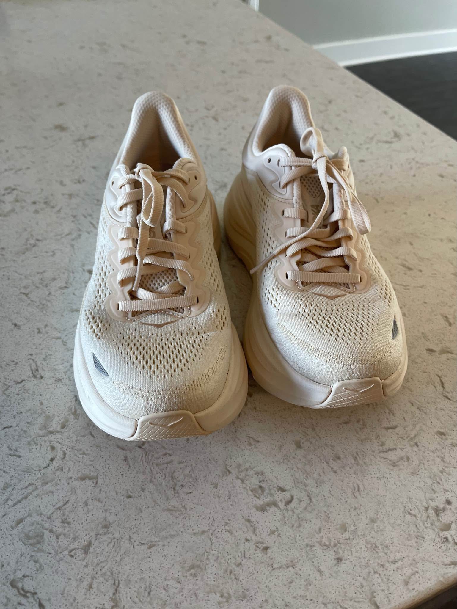✨ For Sale: Hoka Bondi 9 Women