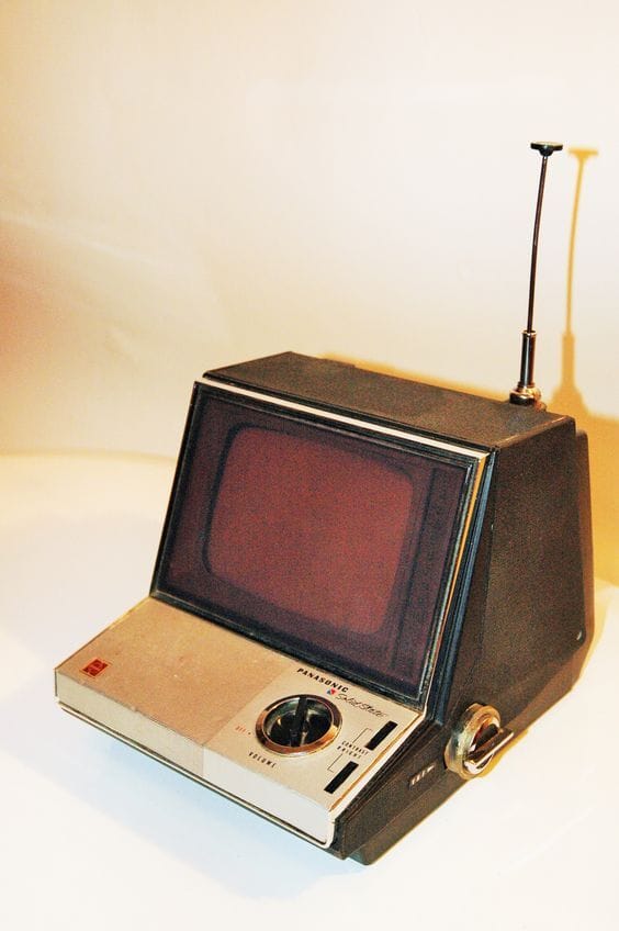 Panasonic Model TR-005 Space Age Television from 1969. So cool!