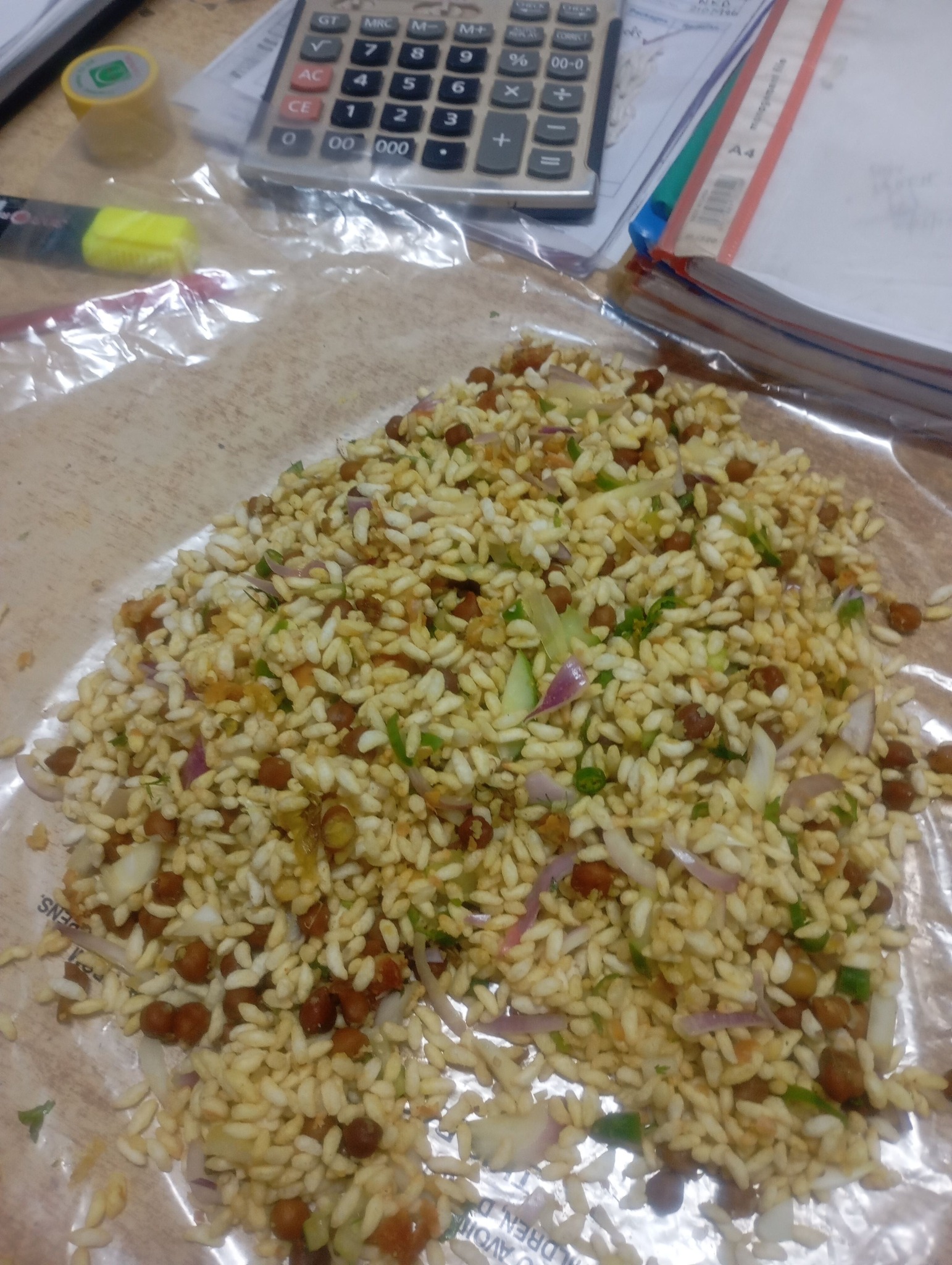 Samoli Protik - ♥️♥️♥️ মুড়ি মেখে খেতে কার কার ভালো লাগে...