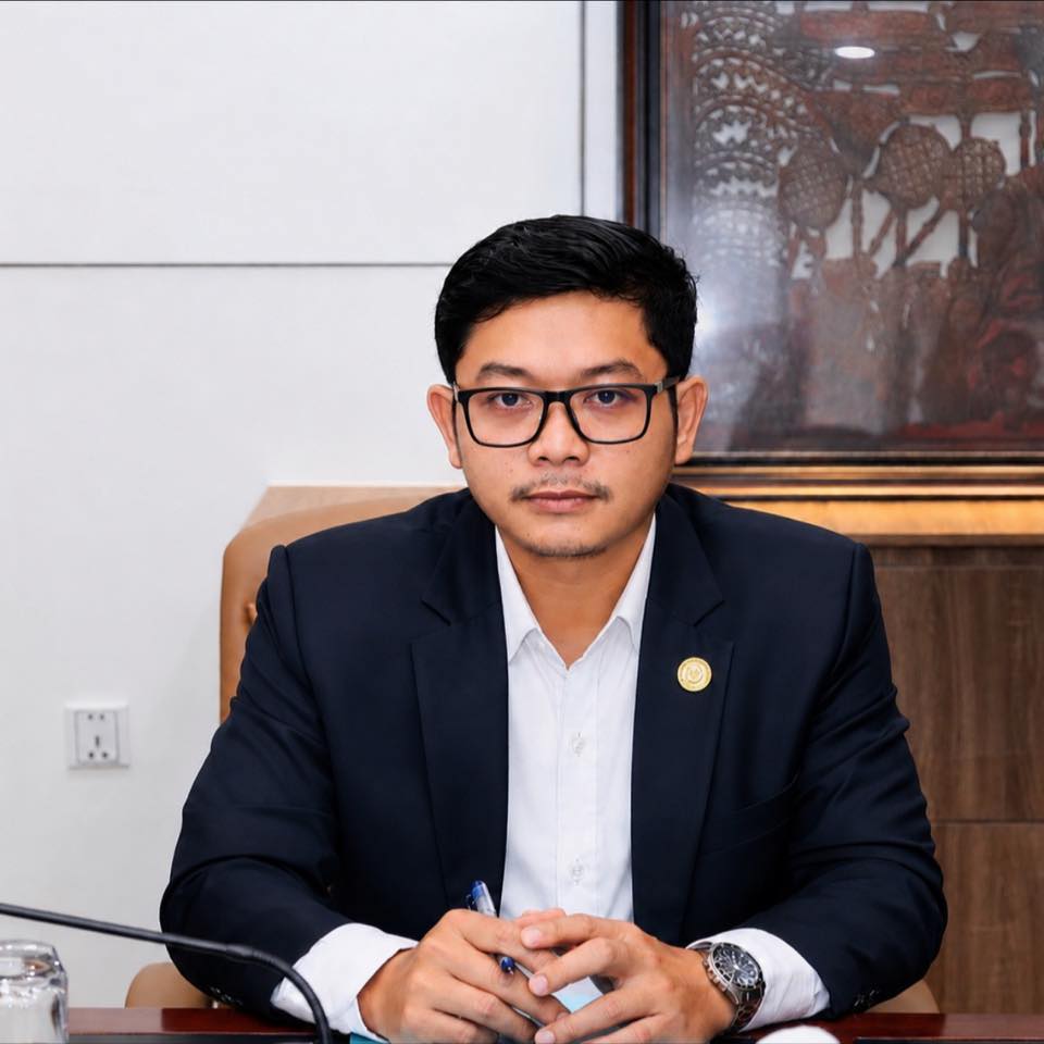 Thuok David - សូម ចូលរួម រំលែកទុក្ខ មិនគួរលឿនយ៉ាងនេះសោះ ... | Facebook