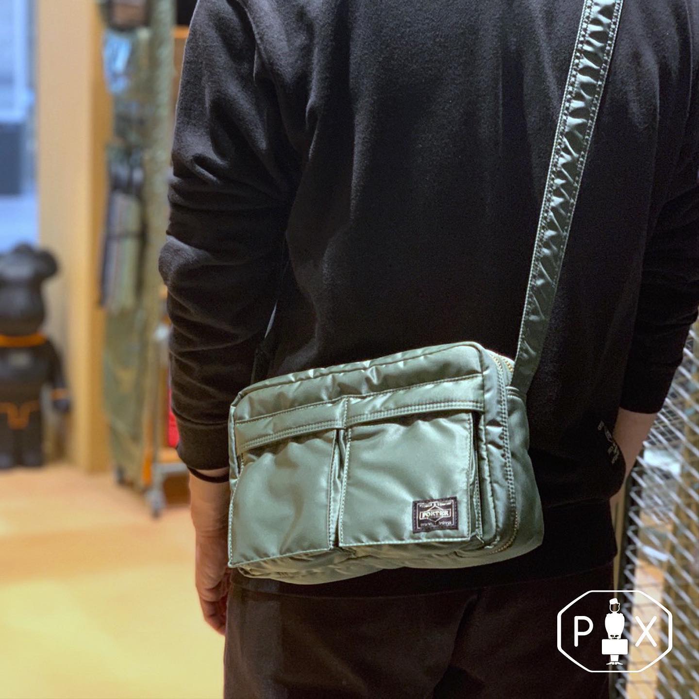 TANKER SHOULDER BAG“ product number：622-66963 size：W245/H160/D95 