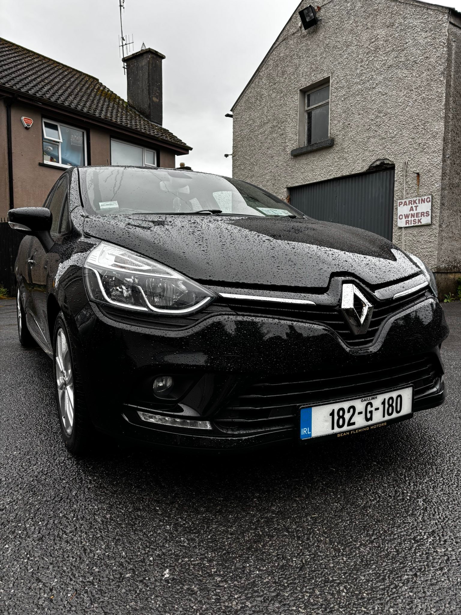 ✔️ 2016 model ✔️ Hybrid engine ✔️ Only 76,000km mileage