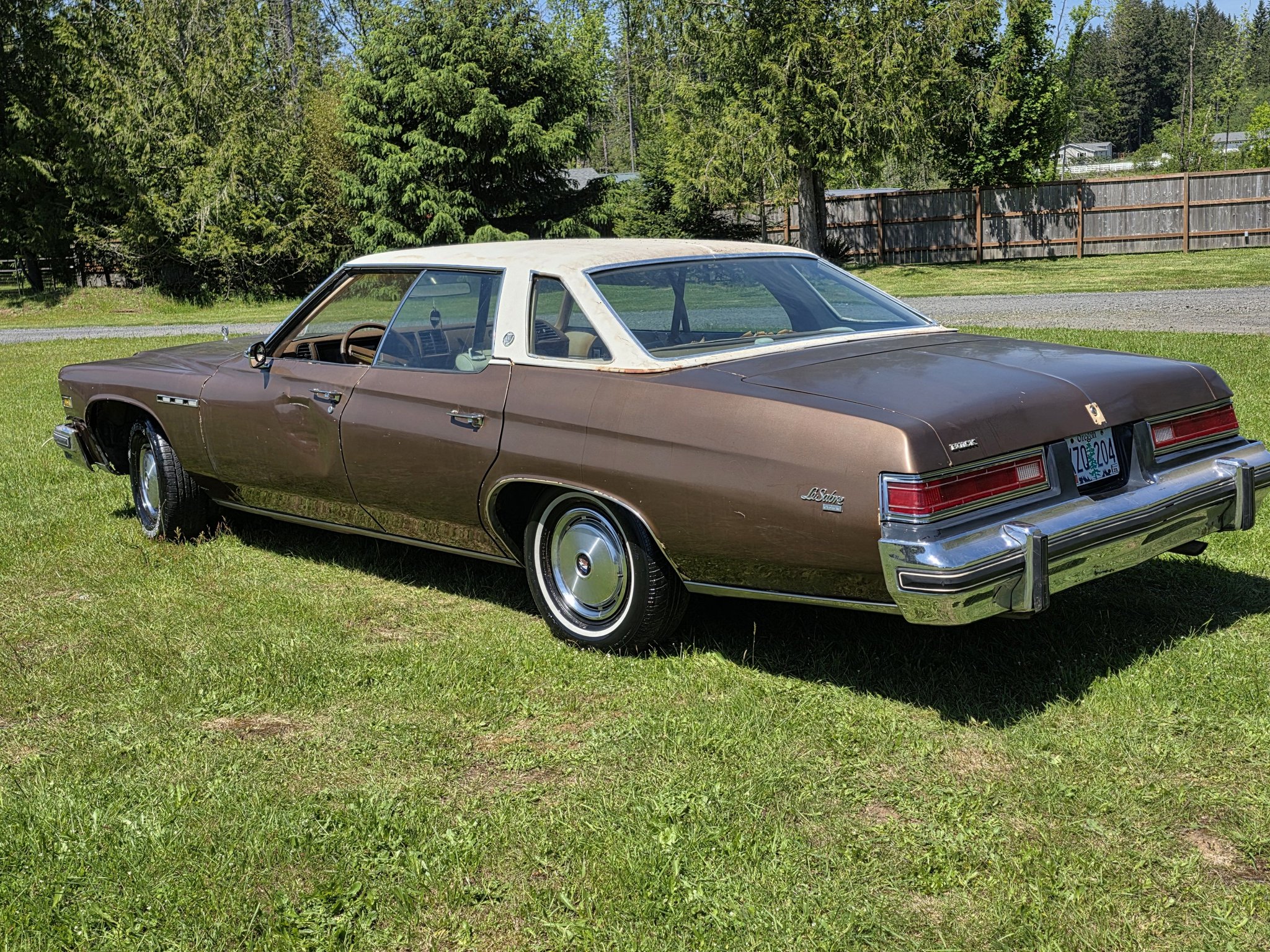1976 buick lesabre 4dr. Buick 350/turbo 350 runs and drives great