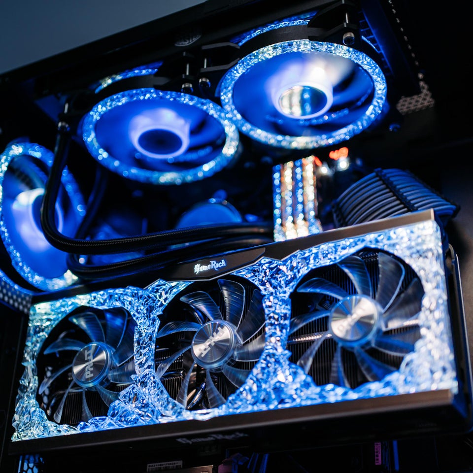 A lovely trio 😍 Palit GeForce RTX 3070 Ti GameRock G.Skill