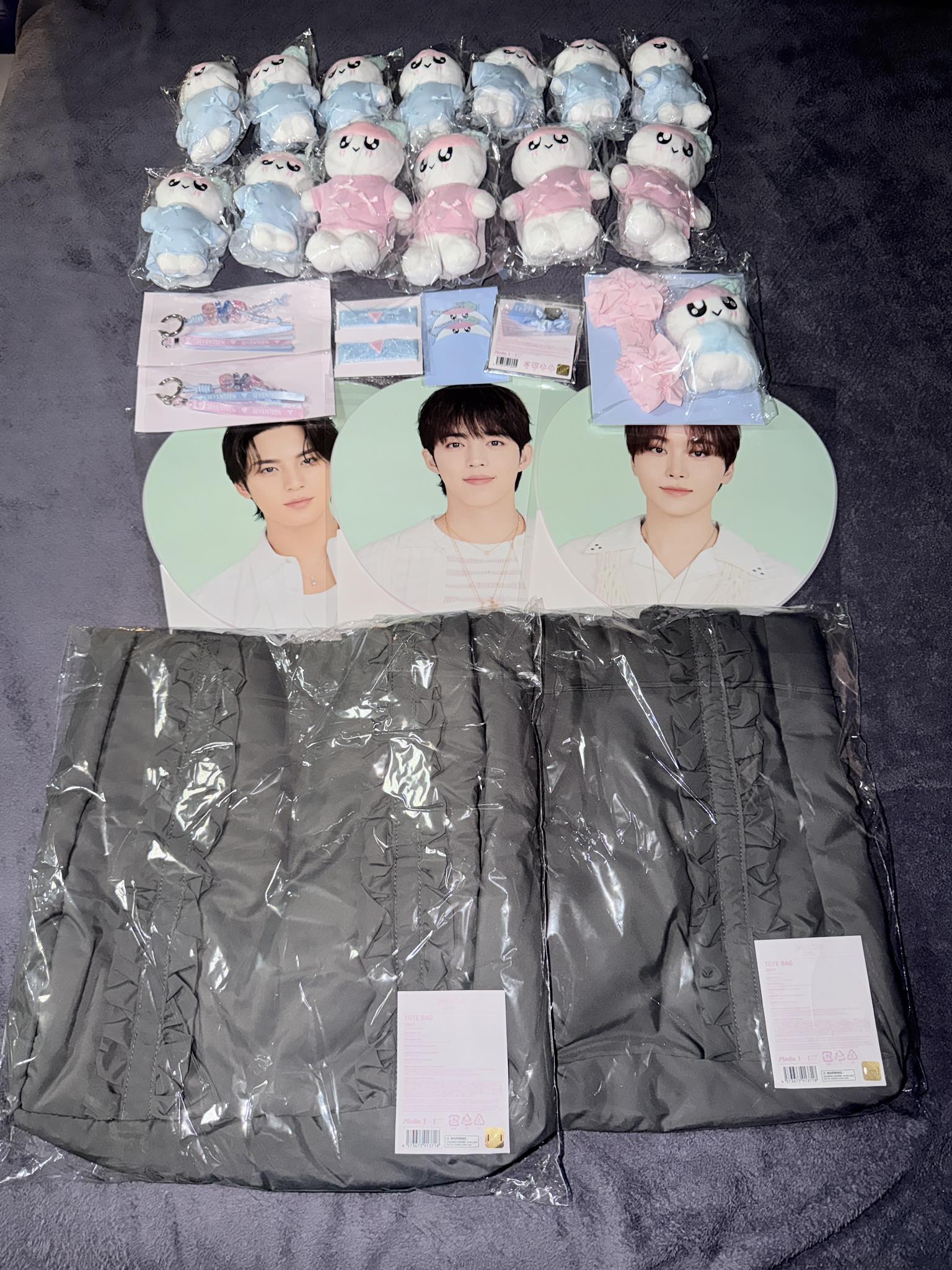 Seventeen new bangkok vip gifts: Pouch, Lanyard, Speaker and Post