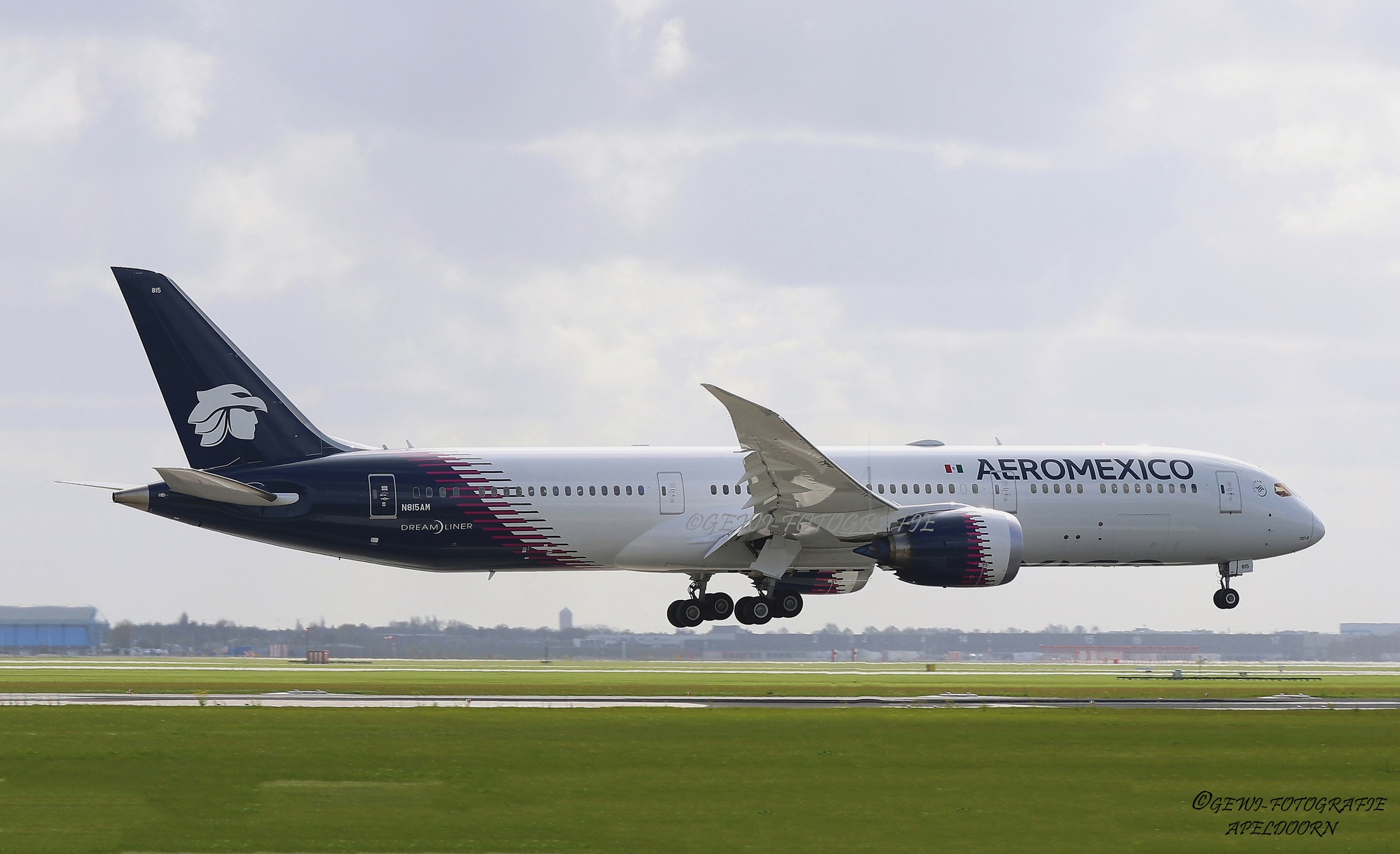 AeroMexico Boeing 787-9 Dreamliner XA-ADL cn: 43859 Narita