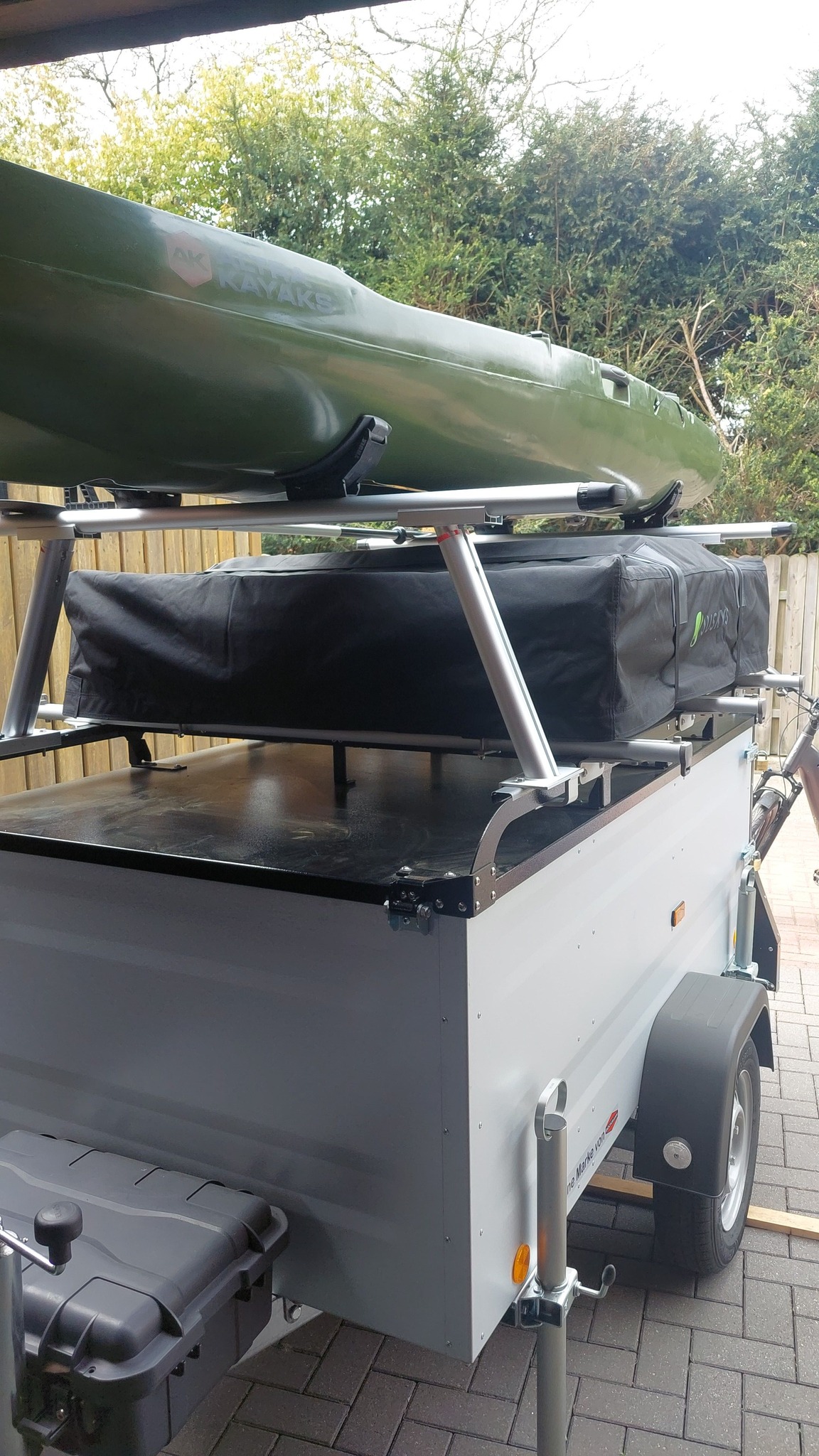 tunnelzelt mit festem boden Skandika Gotland 4 Sleeper Protect | Camping Zelt für 4 Personen, eingenähter Zeltboden, dunkler Schlafkabine schwarz beschichtet, Wassersäule 5000mm PFLEGE/PFLEGE Handschuh, Mikrofaser mit Matratze mit Deltakernschaum Barva:light brown