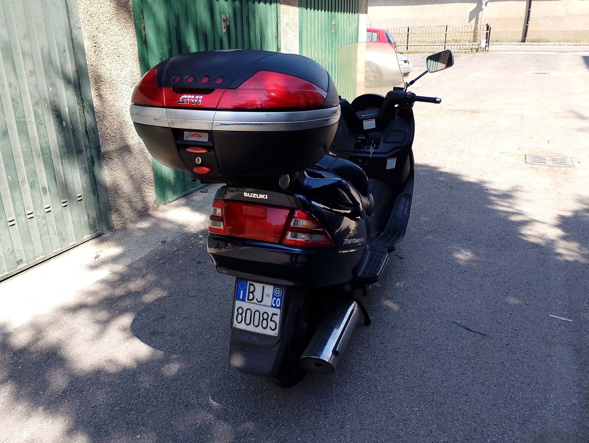 Bauletto 28 Litri SIFAM Per Suzuki Burgman AN 400 I.e., Nero Opaco, Per 2 Caschi, Con Piastra E Kit Montaggio