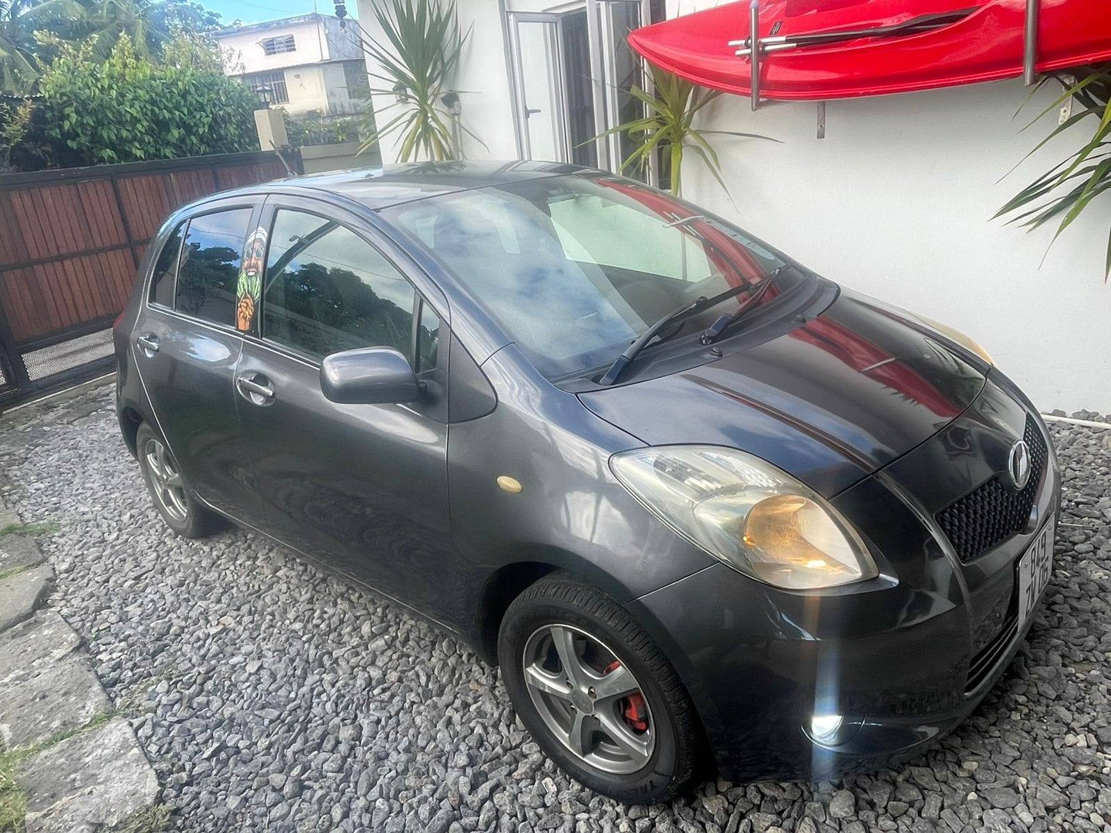 Toyota vitz 06 1000 cc 265k neg 5929 9538