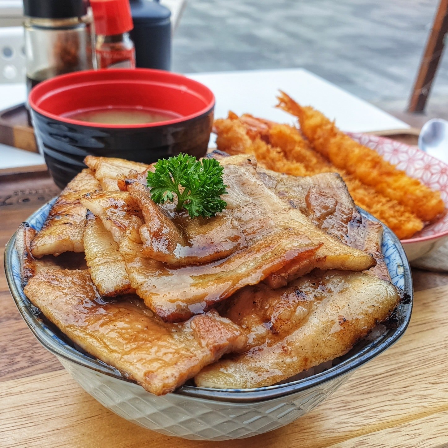 อิ่มเบาๆ ไซส์... - Senban 千万 Butadon - เซ็นบัน หมูย่างเตาถ่าน | Facebook