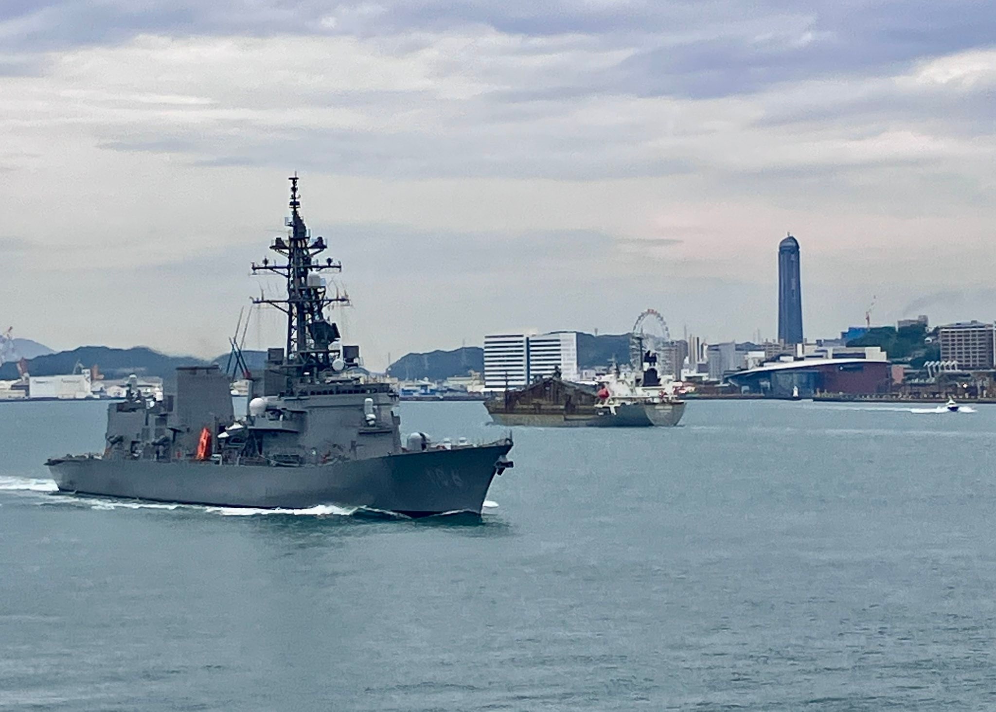 真珠湾攻撃の21日前の戦闘会議後 に集合写真が撮影されました 最前列の 