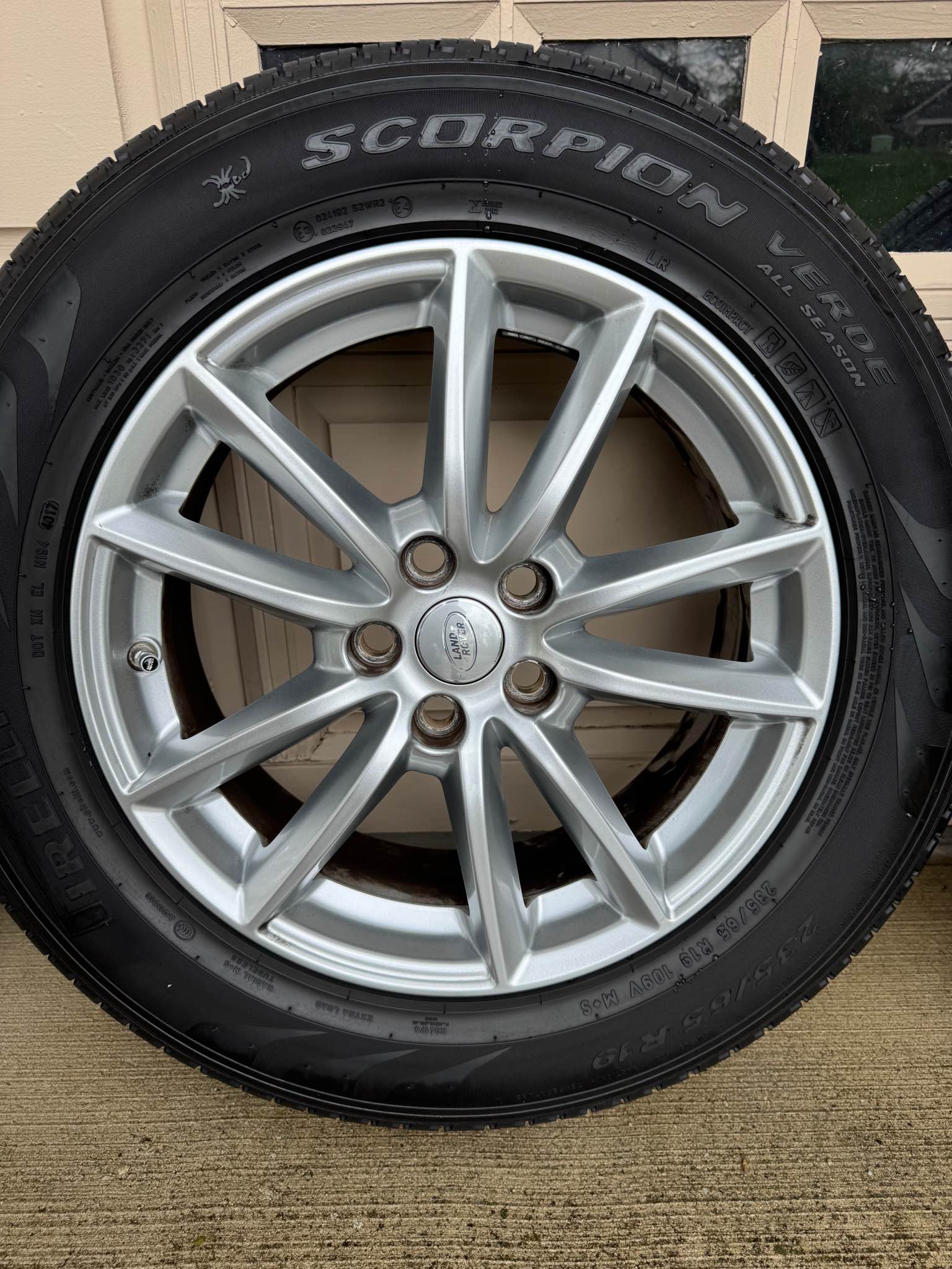 19 inch Range Rover OEM wheels & tires - Car Wheels, Tires & Parts ...