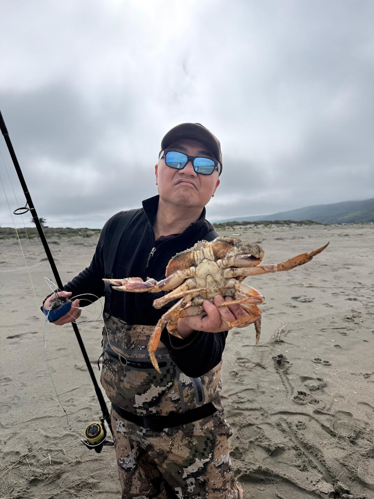 catching dungeness crabs with a fishing pole AirFly 6-Loop Crab Trap for Poles: Perfect for Dungeness, Rock, and Blue Crabs, Made in The USA (Includes Bait and Reserve Loops) Sporting Goods Dungeness Crab Snare: Easy Free