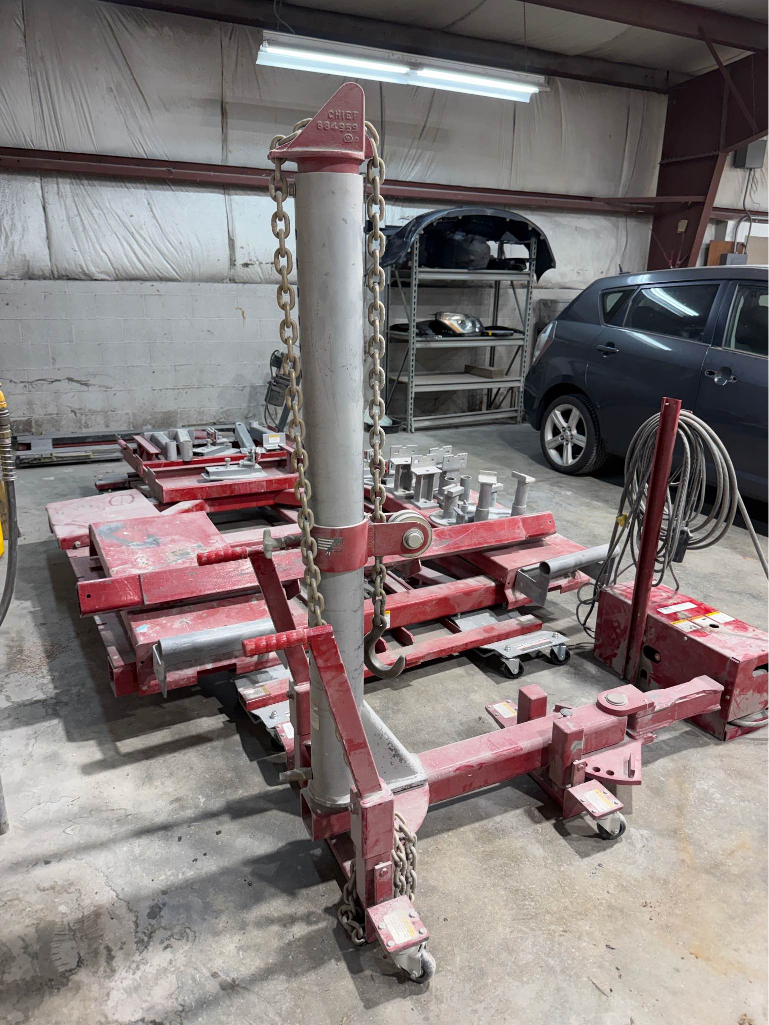 Chief streamliner lift and frame rack/ body shop supplies - Weight ...