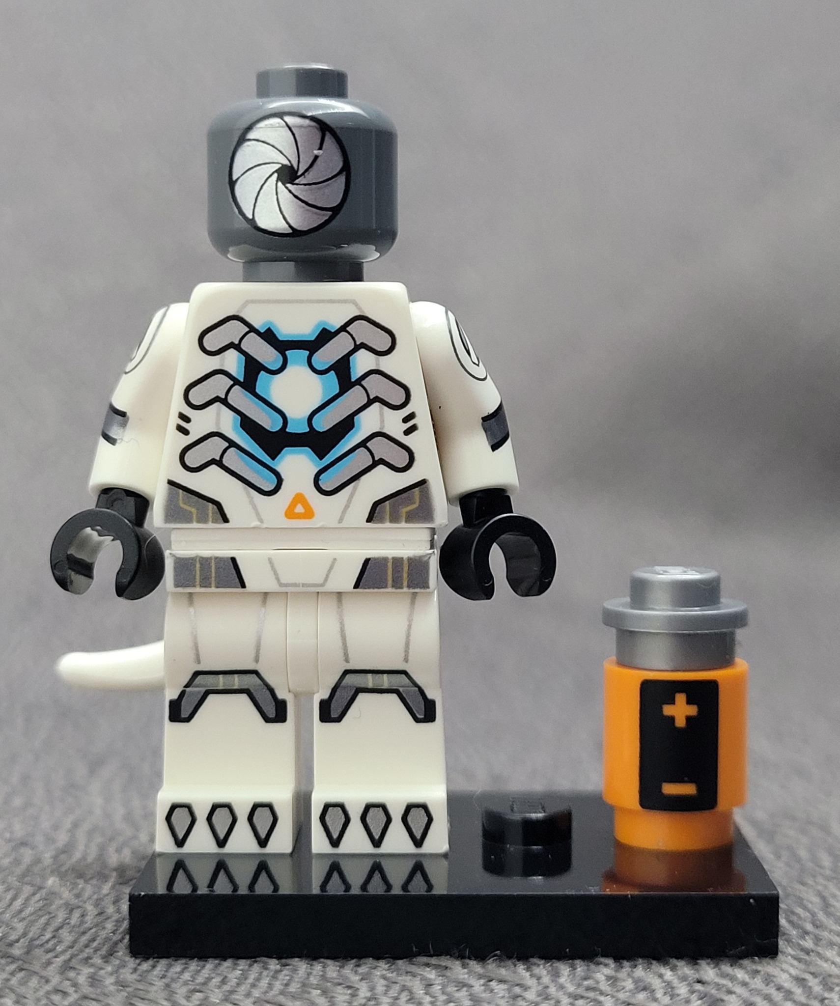 Terrako..The “tiny” or “mysterious” Guardian as a LEGO minifigure!