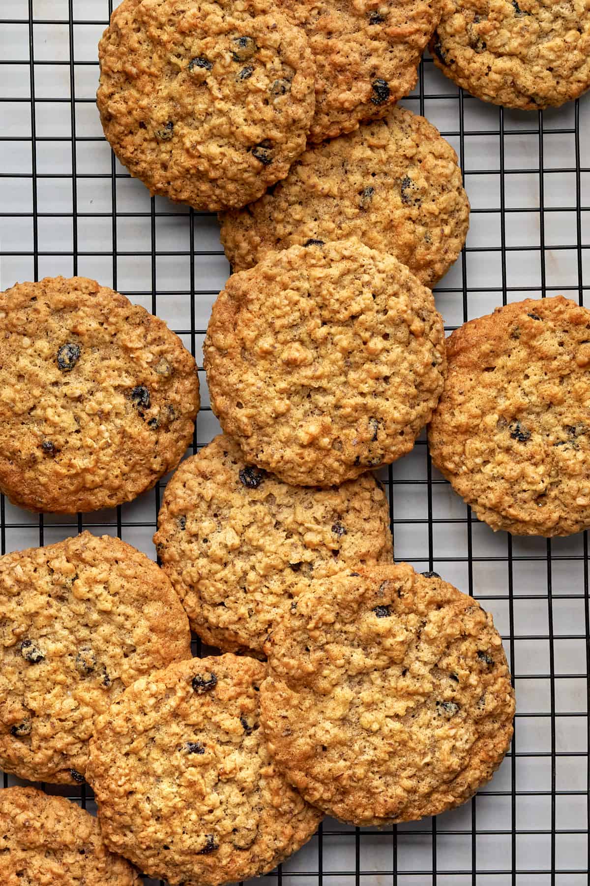 Holiday Recipes | These vegan oatmeal raisin cookies are easy to make