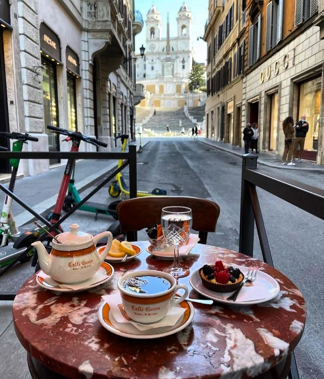 Almuerzo y Postre en Plaza de España