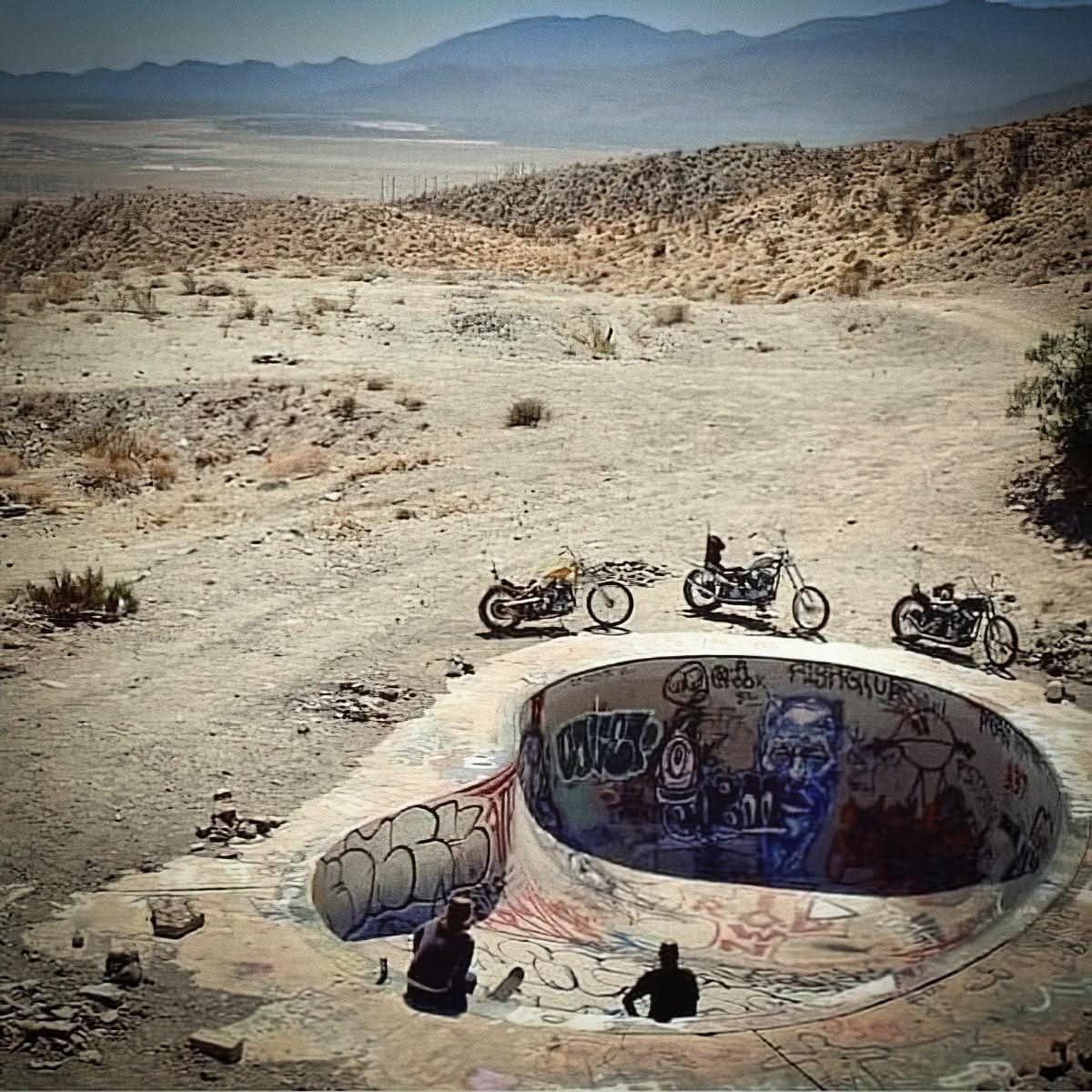 Nude Bowl: Abandoned Pool in California Desert History