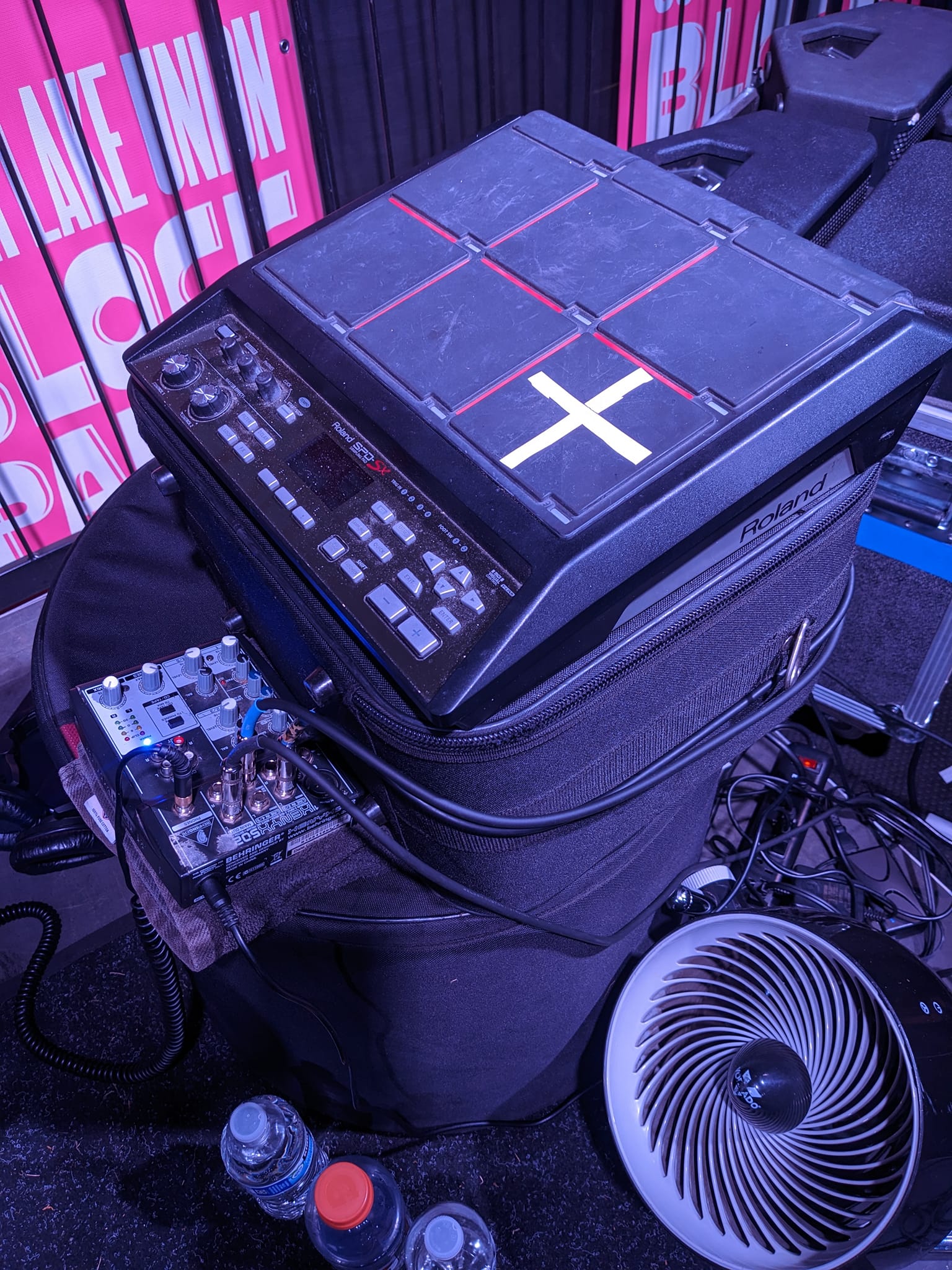Using a towel to fix snare drum resonance issue
