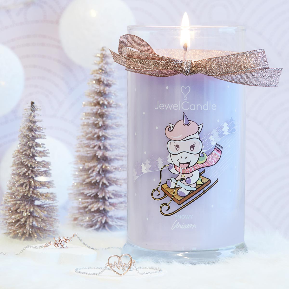 🦄 GRATIS JUWELKERZE SICHERN 🦄 Mit jeder Bestellung für 66,95€ unserer Edition der Besonderen bekommst Du diese Unicorn Kerze mit Armbändern GRATIS dazu! 🎅Code: SNOWY 🎅 Jetzt sichern: 👉