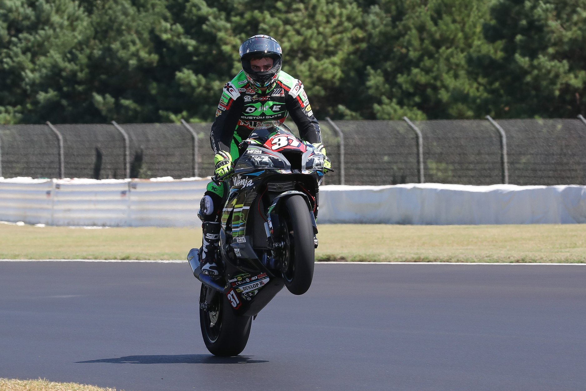 MotoAmerica Stock 1000 rider Richardson Racing ripping his