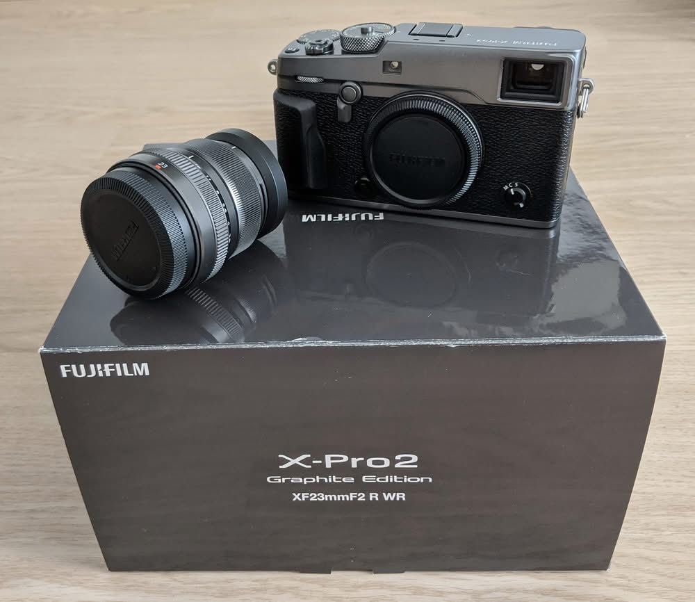 Used Fujifilm X-Pro 2 + 23mm F2 GRAPHITE EDITON, 95% as new with 