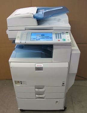 RICOH 3351 متوفر... - الفني لصيانه الاجهزه الكهربائيه | Facebook
