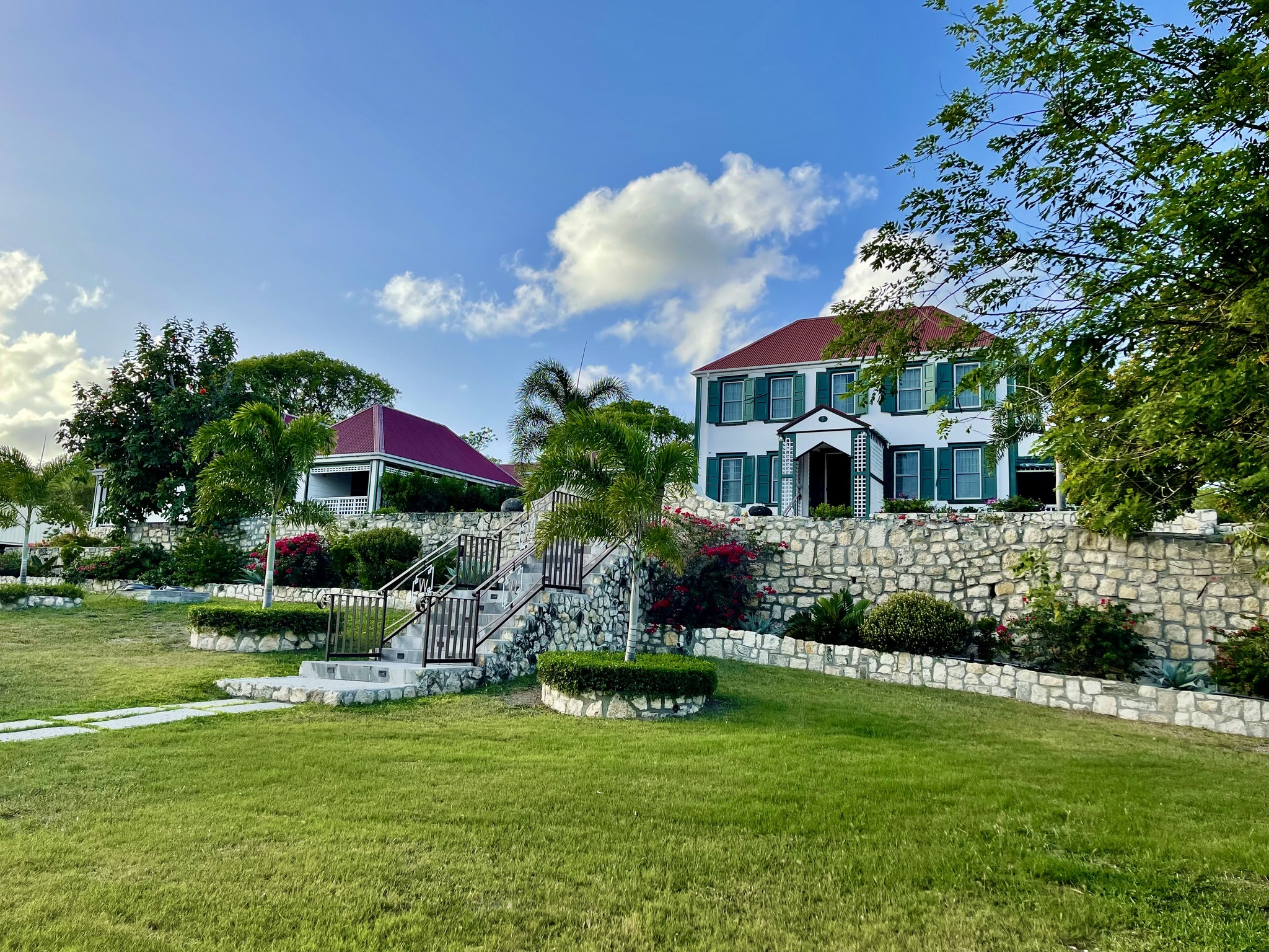 Antiguanice - Dads are in for a vintage car show with delectable bites ...