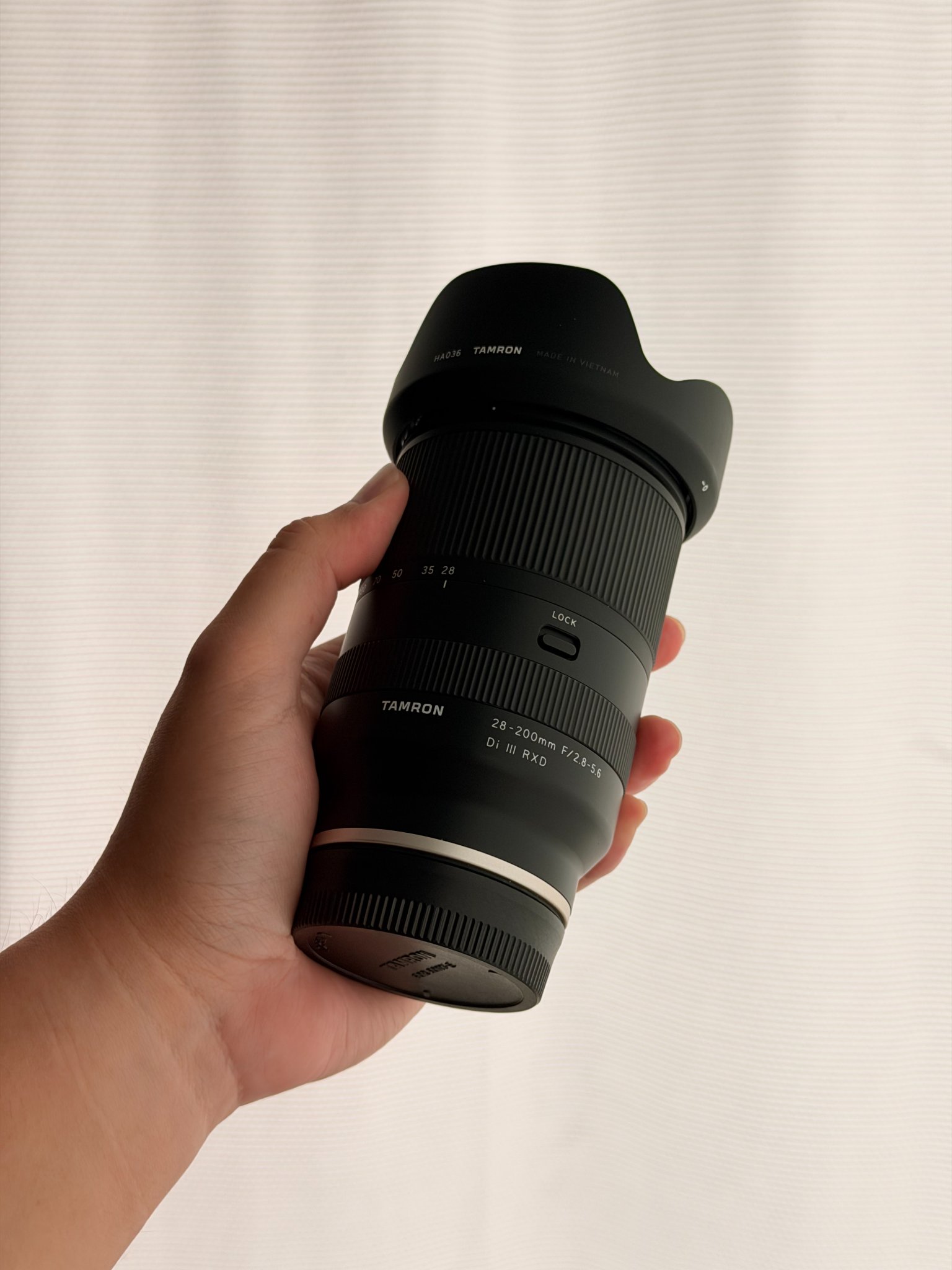 Tamron 28-200mm f/2.8-5.6 Di III RXD lens (Sony E) Come with box 