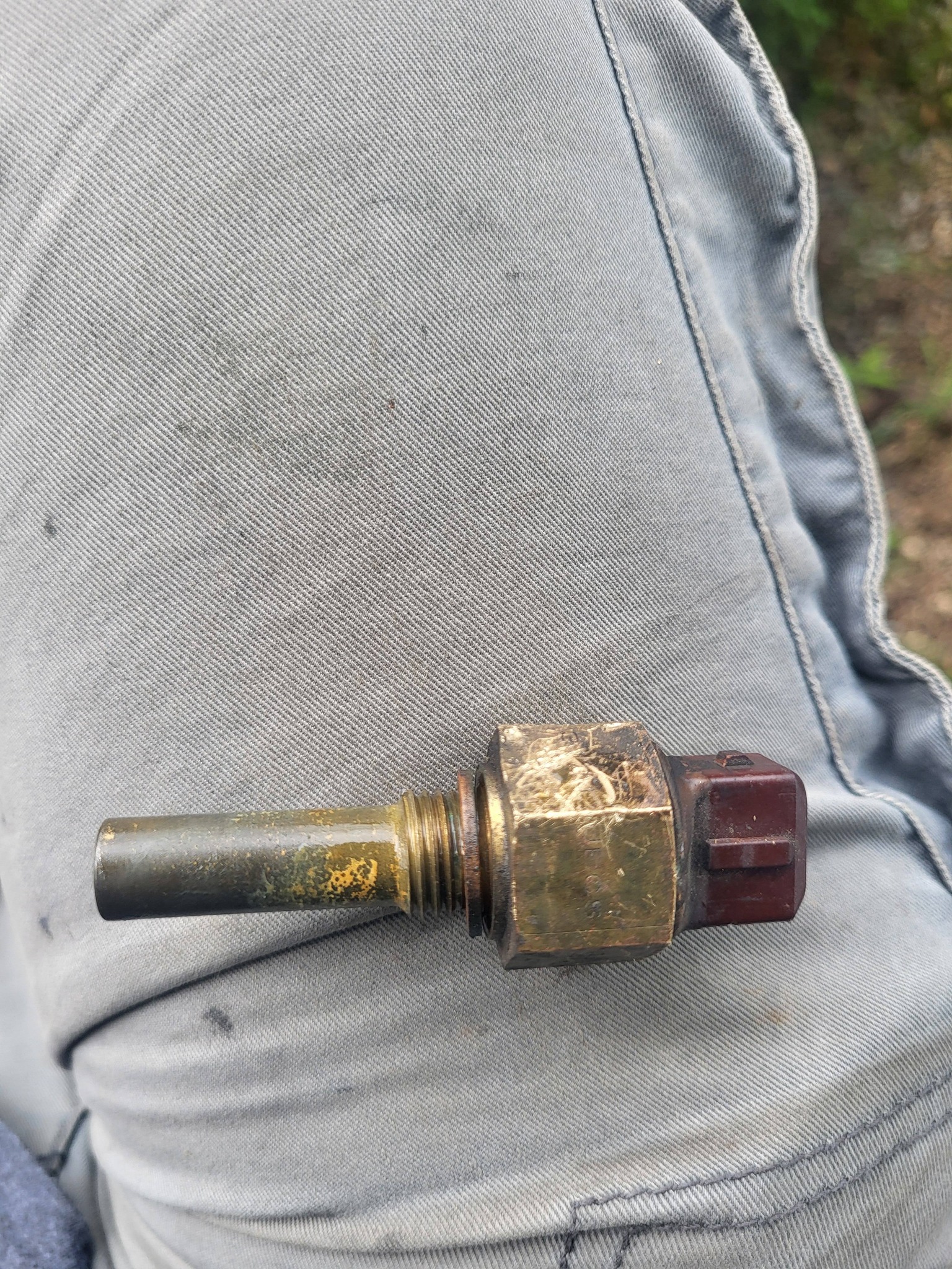 What is the correct temperature sensor for a 1983 Datsun 280zx?