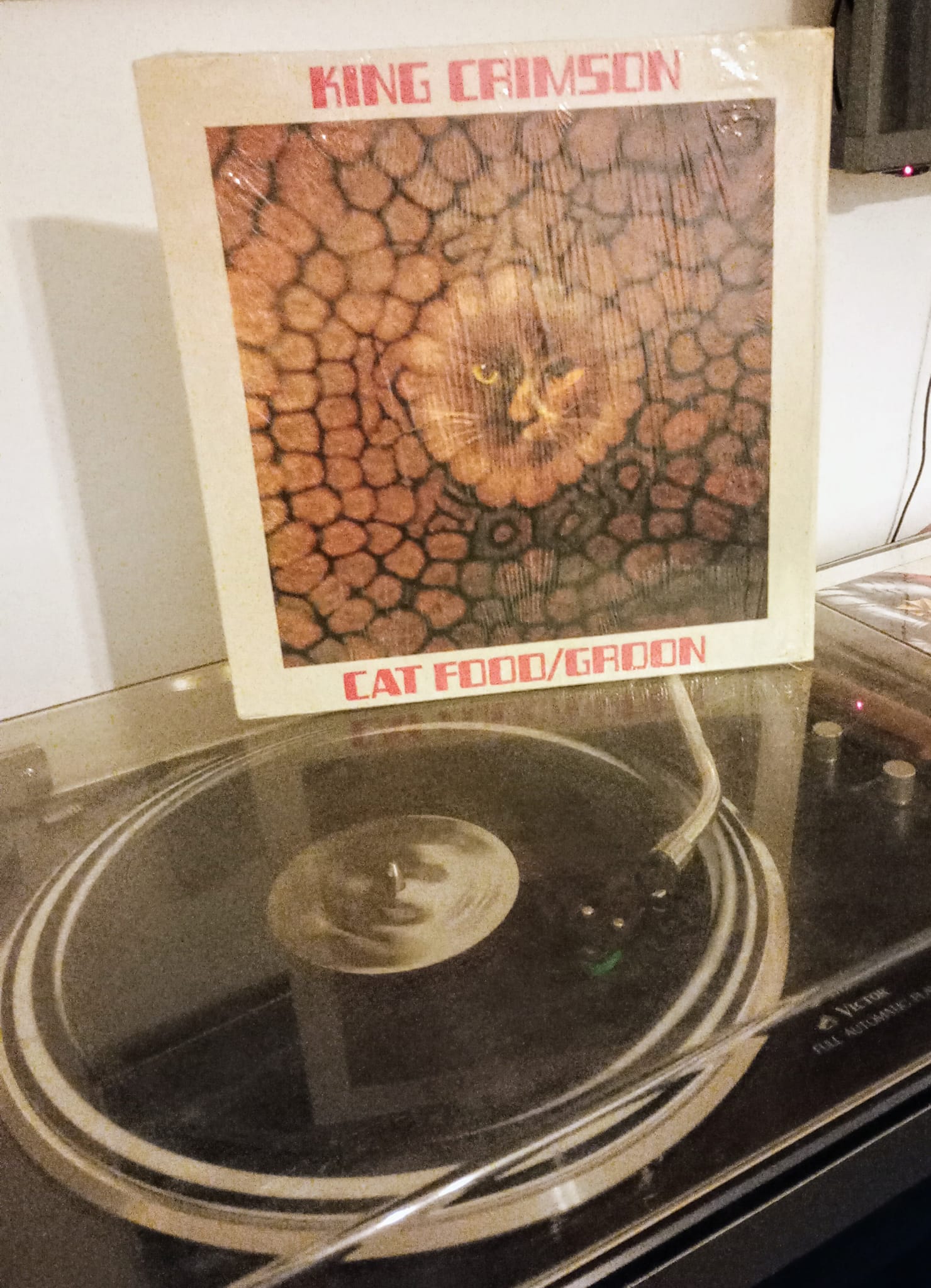 Cat food, King Crimson first line up Hits A GoGo (BBC) 1970