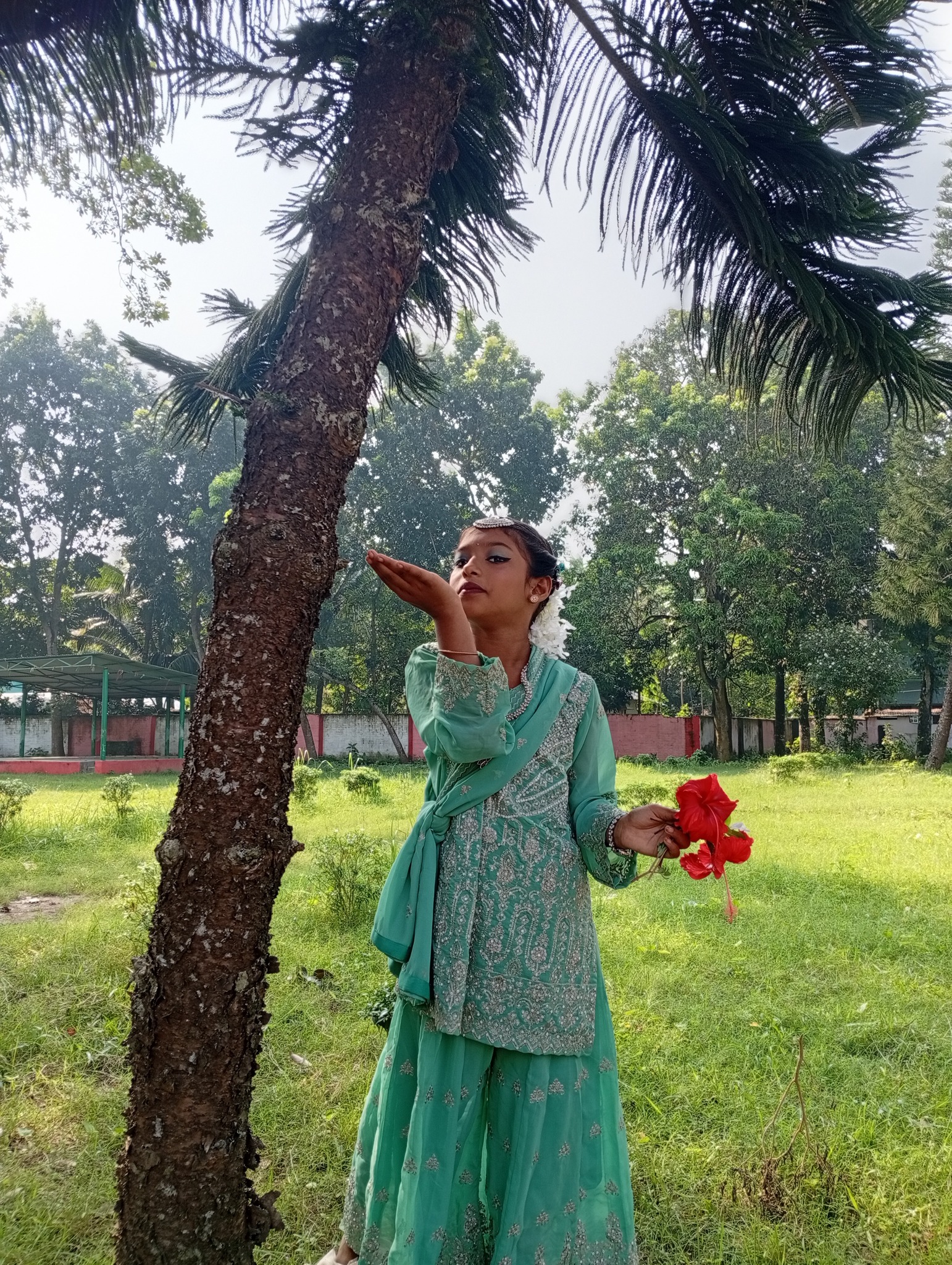 Mondol Mukta