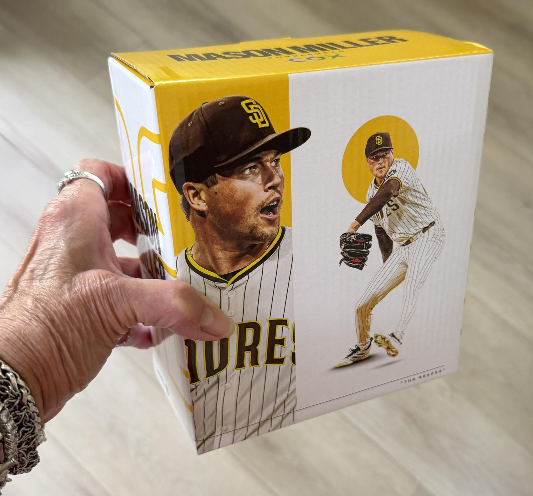 Hi! Does anyone happen to be going to the Padres game tonight that