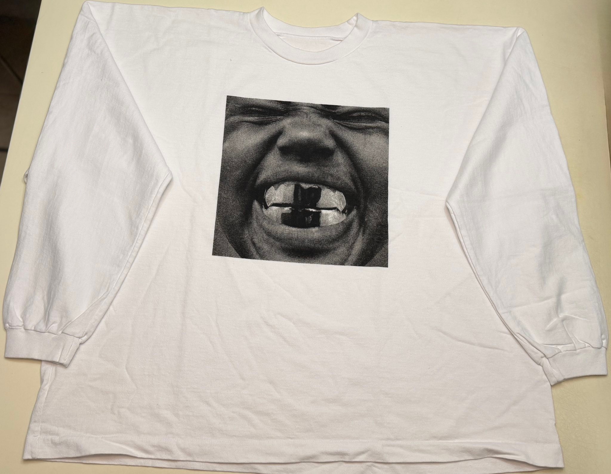 Merch YZY de la tienda oficial