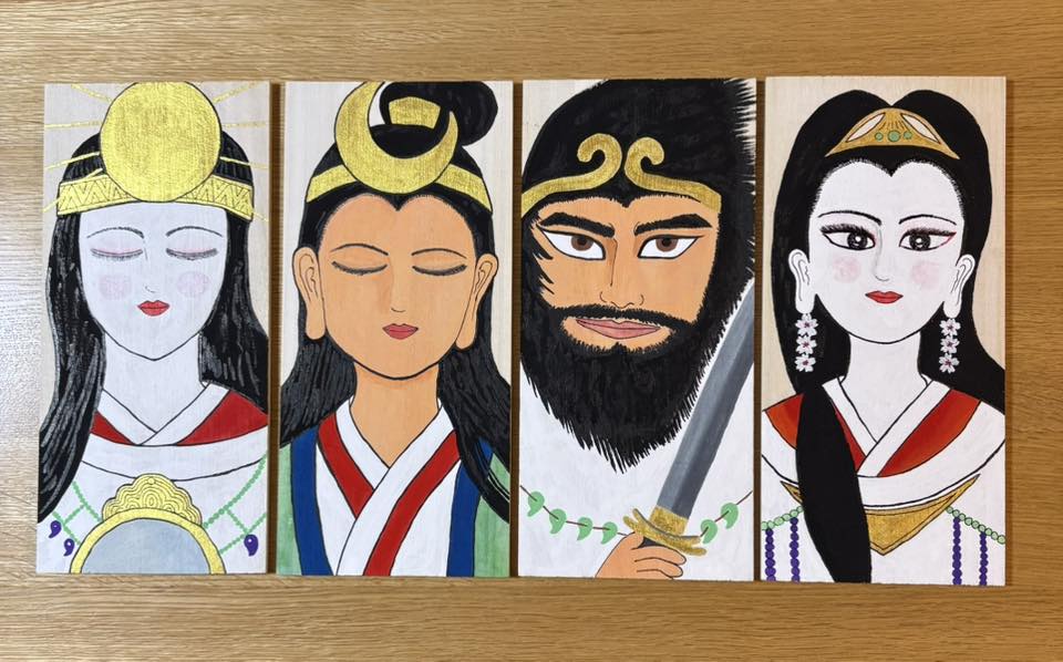 己書総師範の6月9日プレミアム幸座のお題、板に描く古事記、ツクヨミ