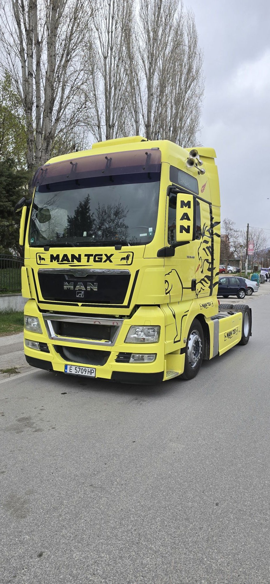 Xxl ..predivna zaista Tako divan model.