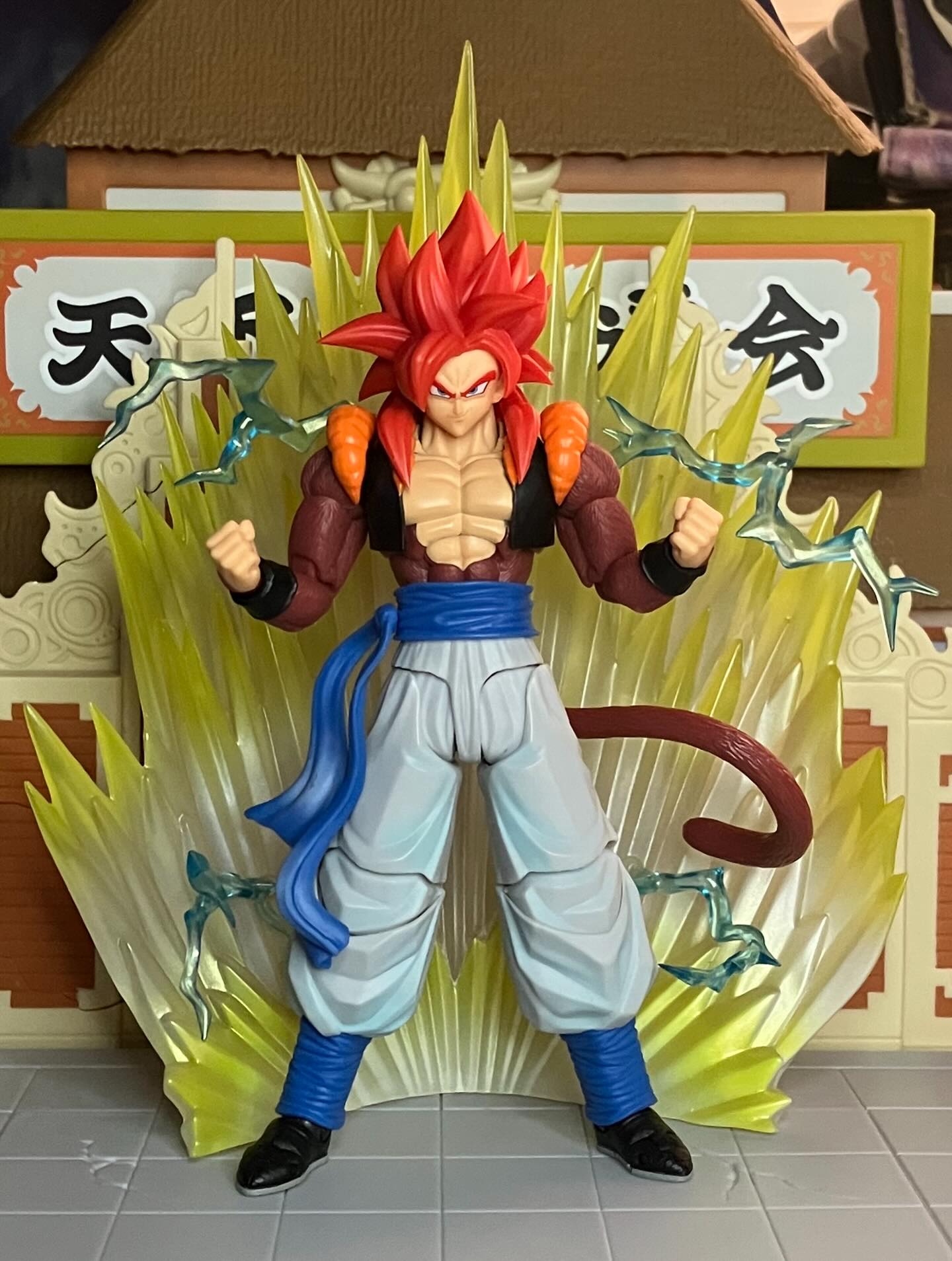 Super Saiyan 4 Gogeta In The Form Of Kamione -Walk Fu 034 And Roof 