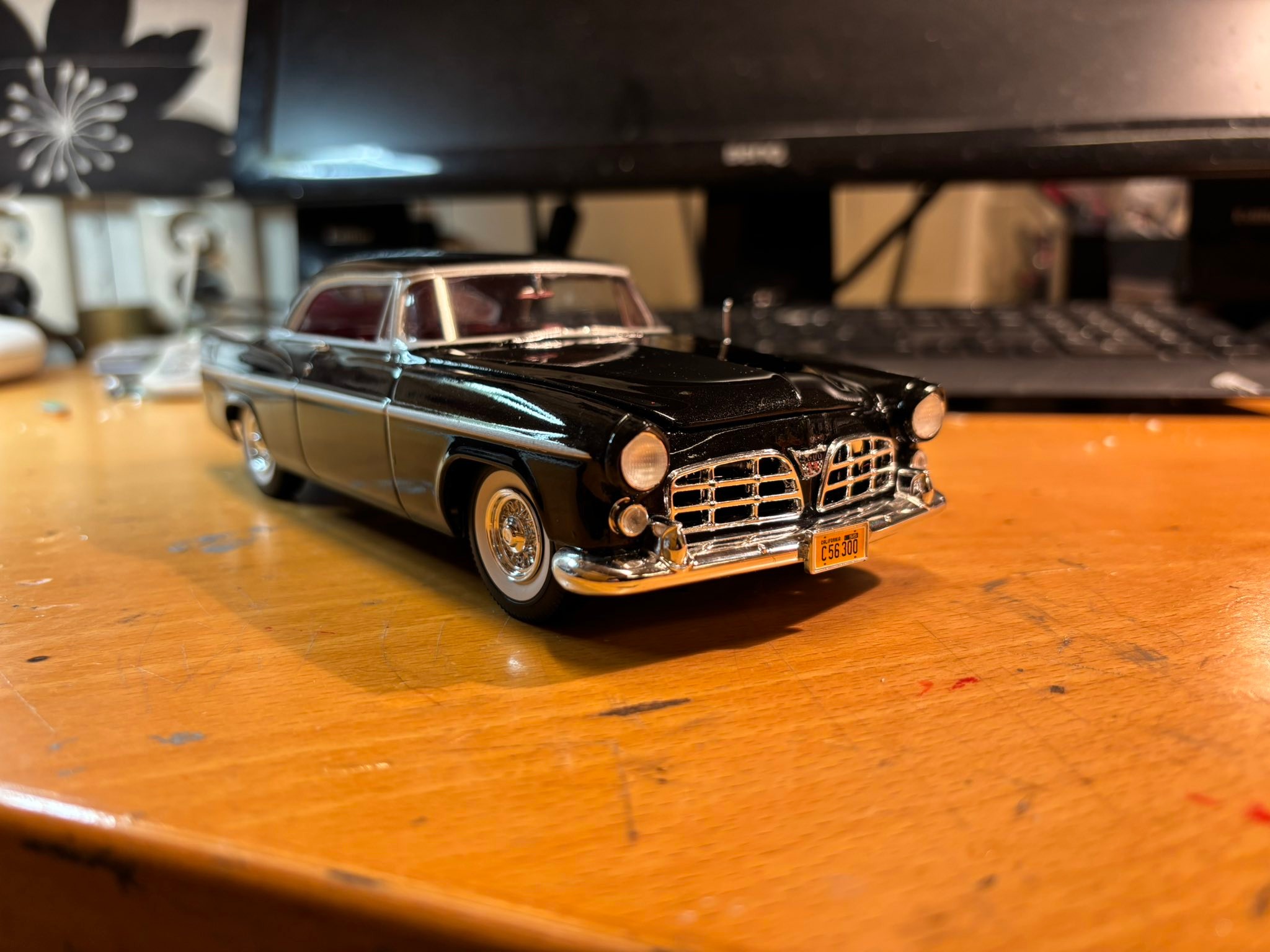Moebius Chrysler 300 model car review
