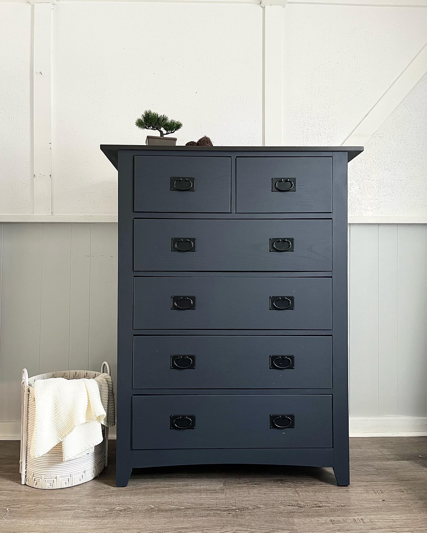 teen dresser Vanity Desk with Mirror, Girls White Makeup Vanity Table, with mirror, Bedroom Vanity Set with 6 Spacious Drawers ,Shelves Dressing Desk for Bedroom Dressing Room, Vanity Benches (White) The Blaire Collections simple yet sleek design elevates the look of any space Pottery Barn Teen Locker Eight