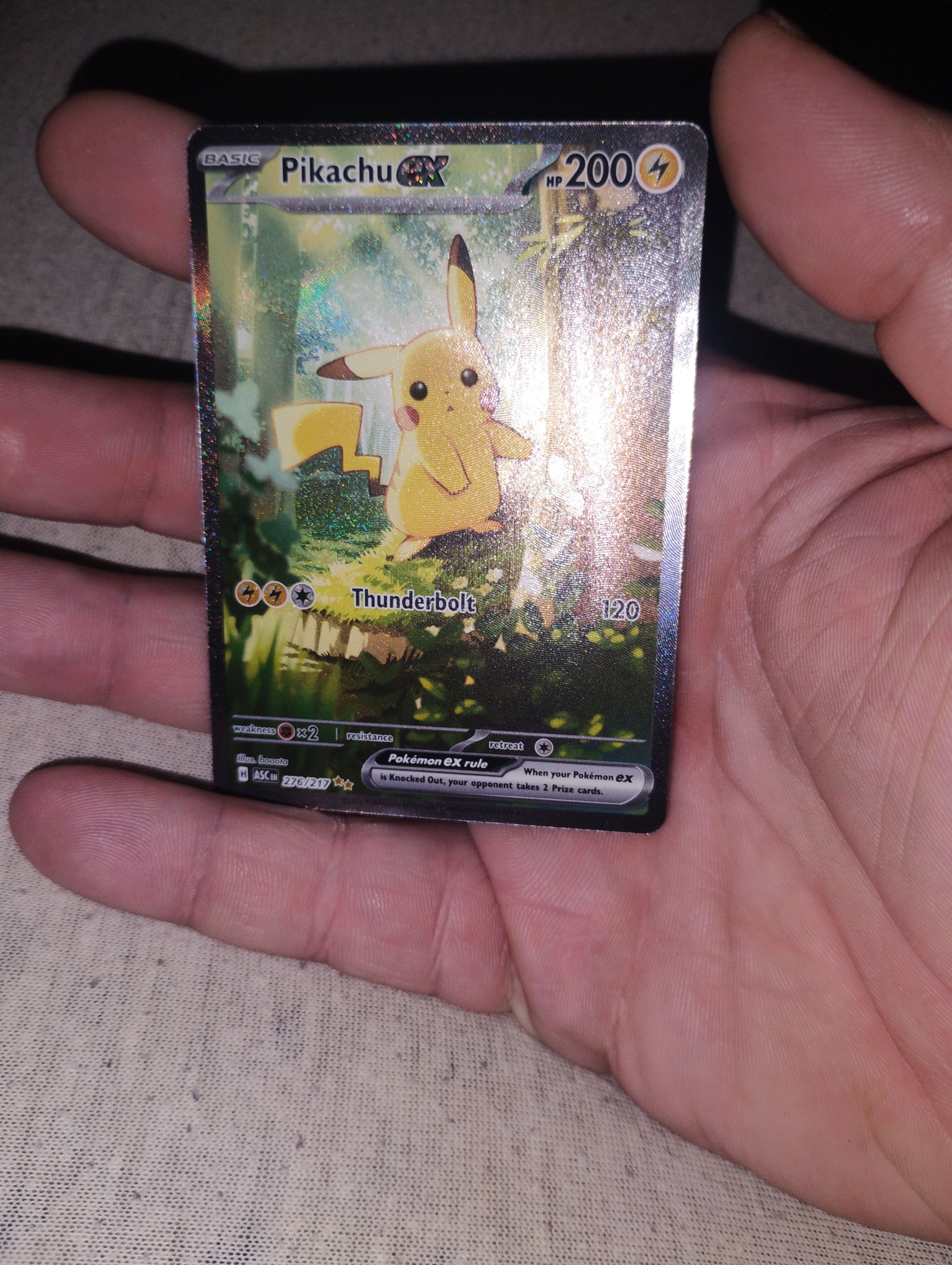 Just pulled this clean pika mesurments say 53/47, psa10 candidate?