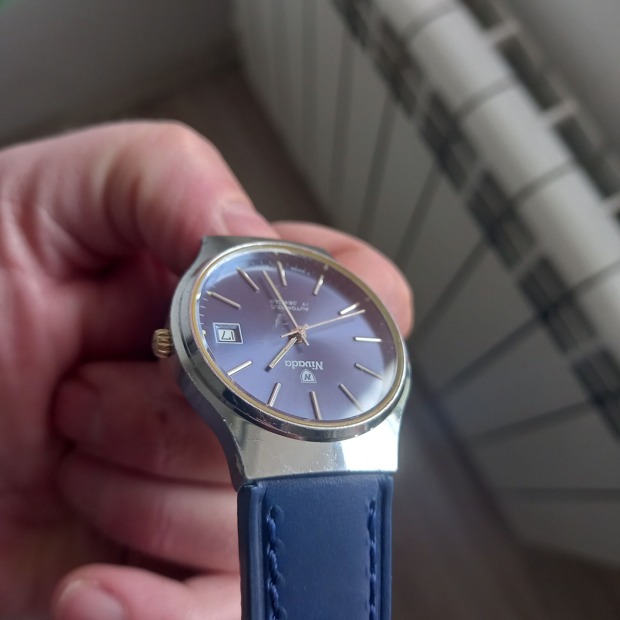 Nivada automatic u perfektnom stanju. . . cuveni mehanizam 2783 