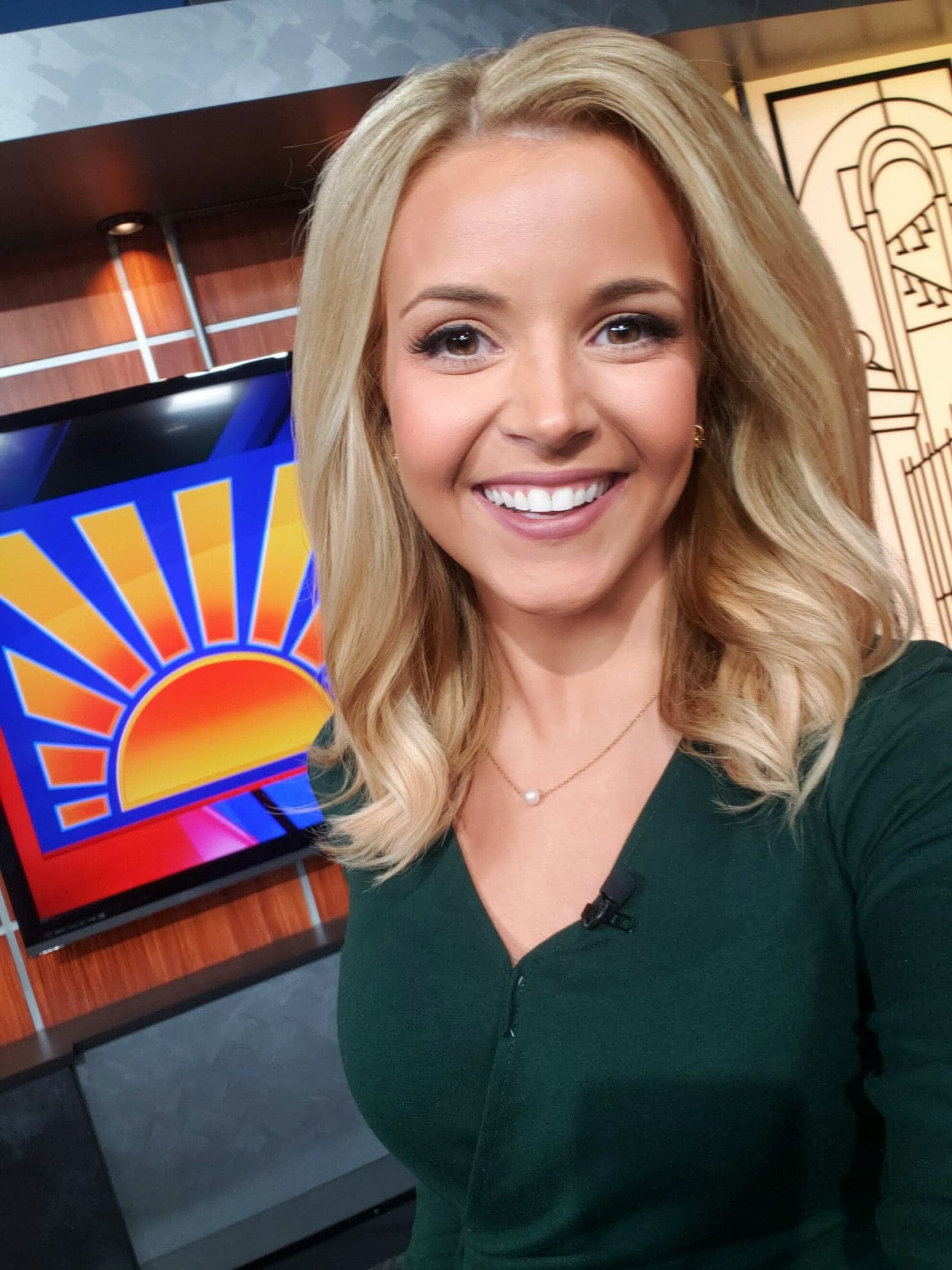 Sarah Rudlang - Who's up with us on this Friday morning?!...