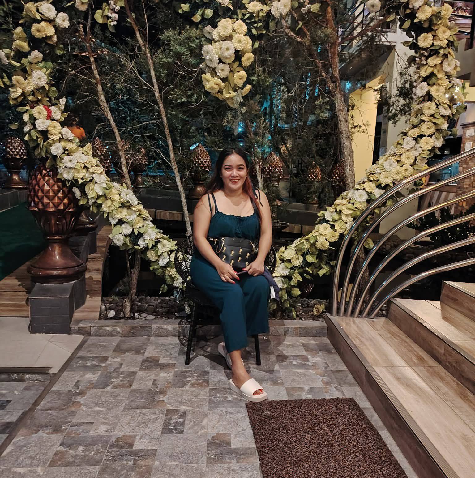 Welcome to my zero gravity kitchen 🤣😂😂 Sa YouTube nmn Tayo ma aadik ...