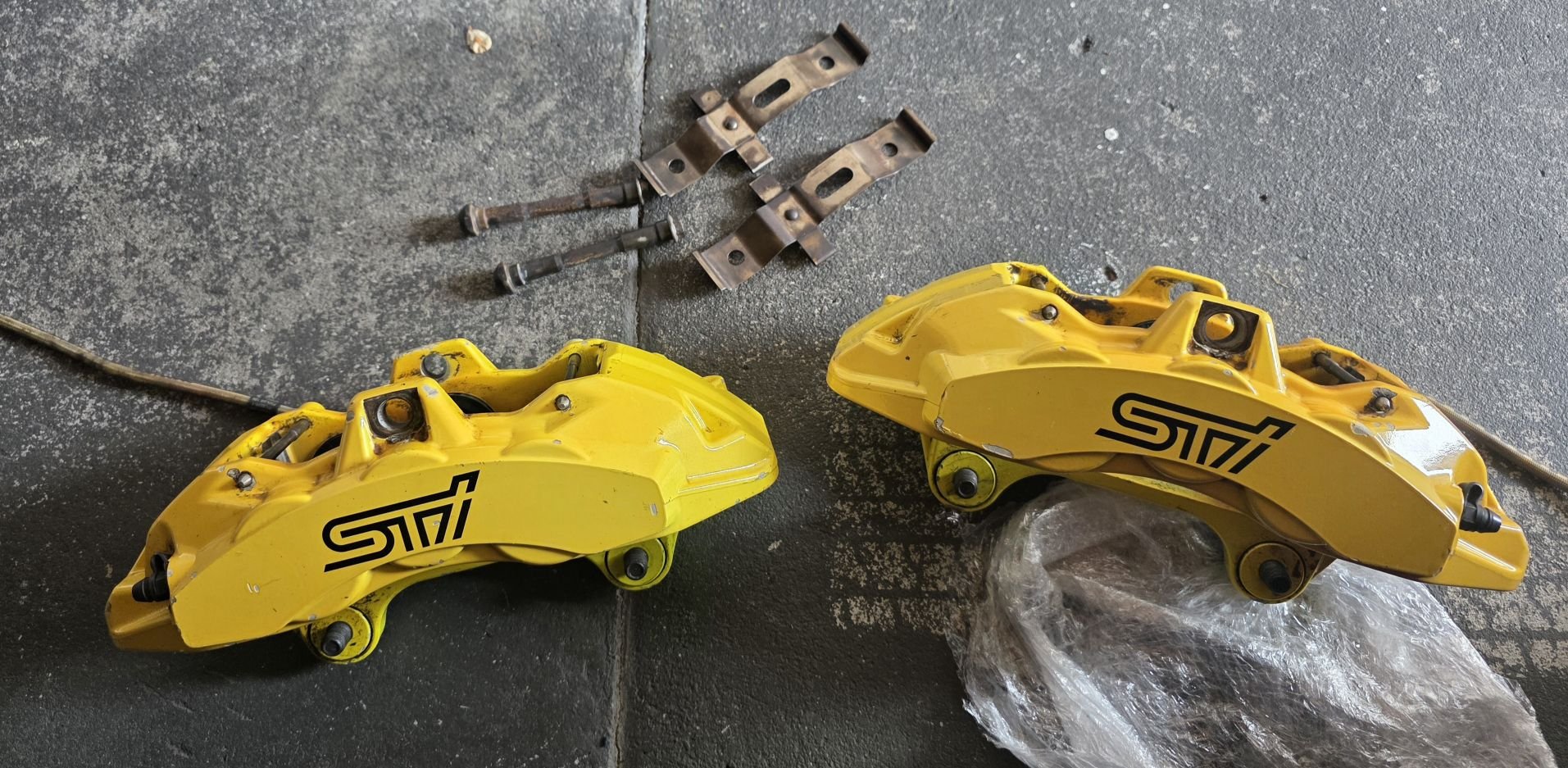 6 pots off normal STI vs S209 brakes