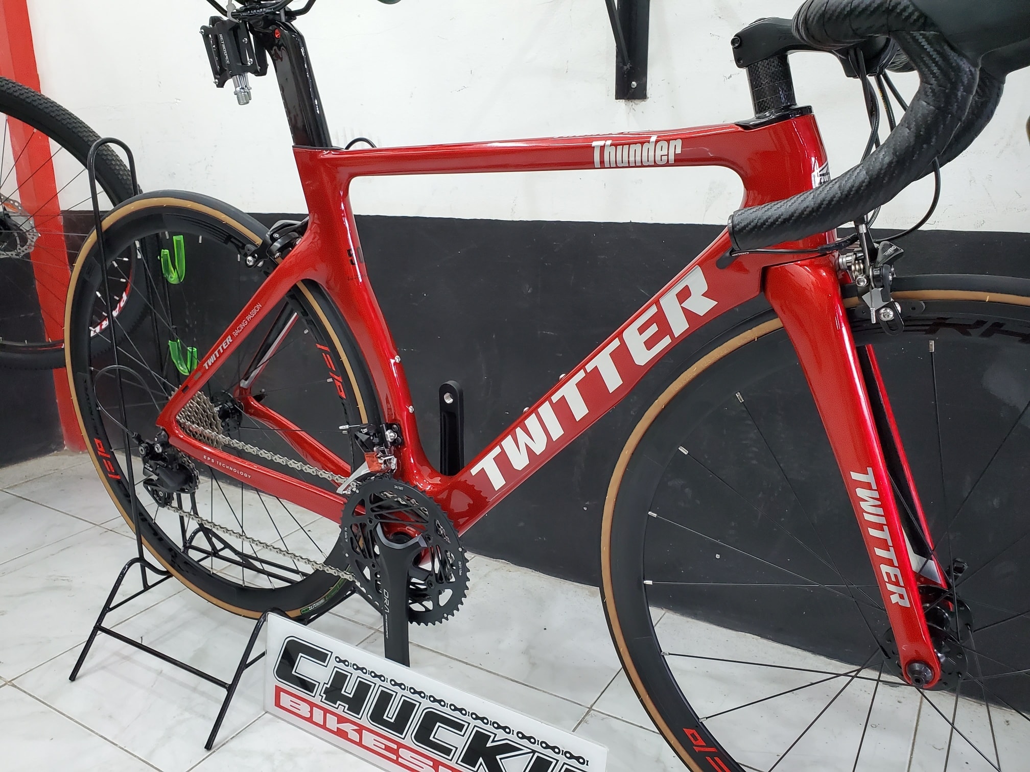 TWITTER THUNDER RB🔥🔥🔥🔥🔥🔥🔥🔥🔥 Frame and fork Carbon Shimano