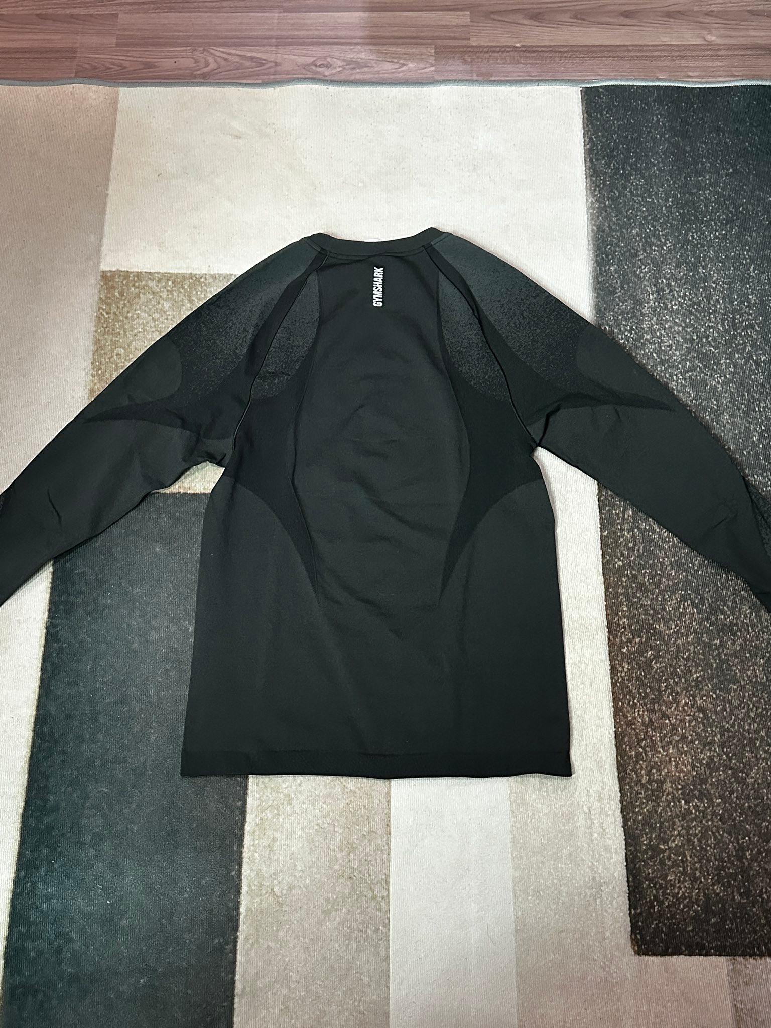 Gymshark Shadow Seamless Long Sleeve T-Shirt - Black Used three 