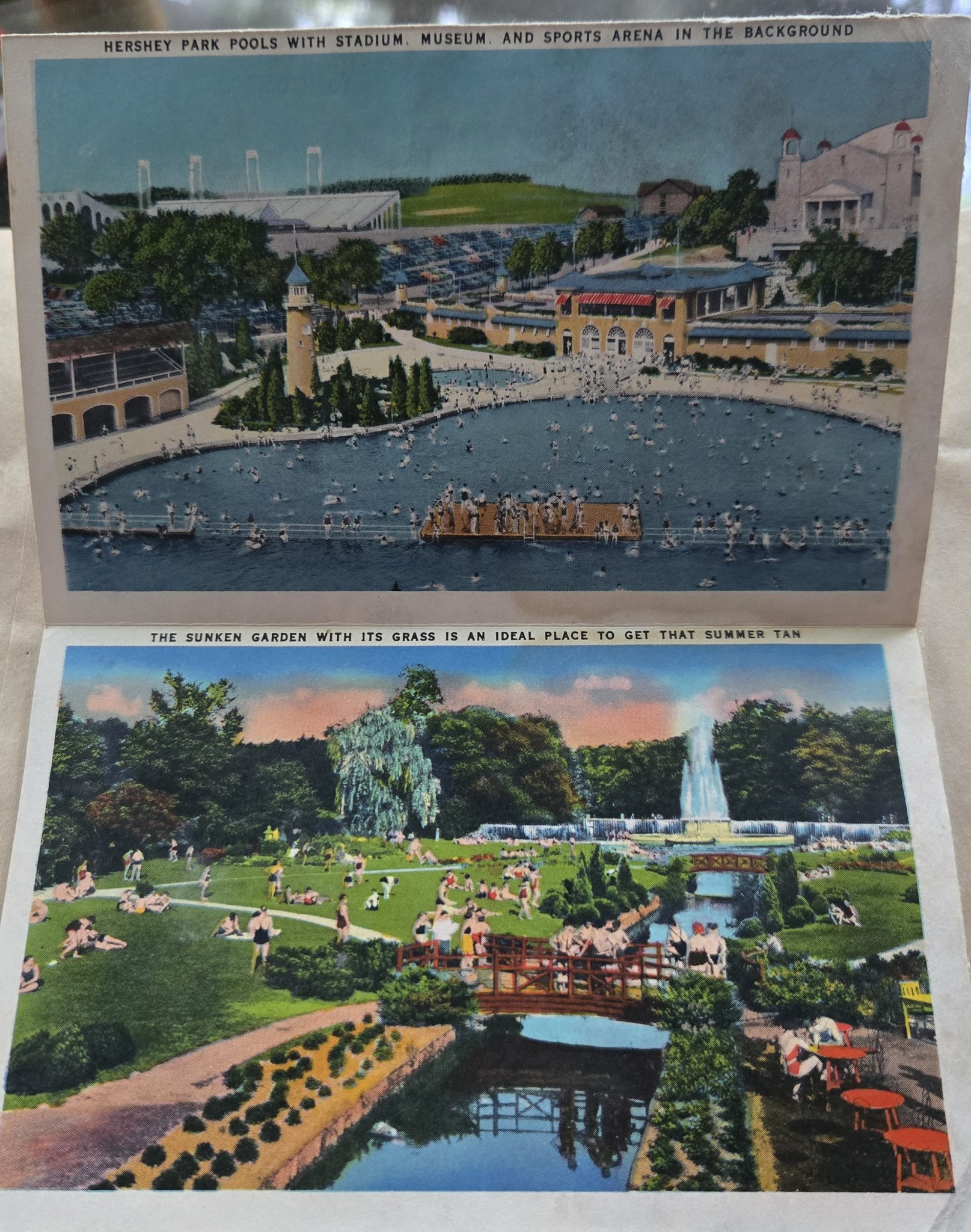 Vintage Hersheypark postcard folder from the 1940s or 1950s