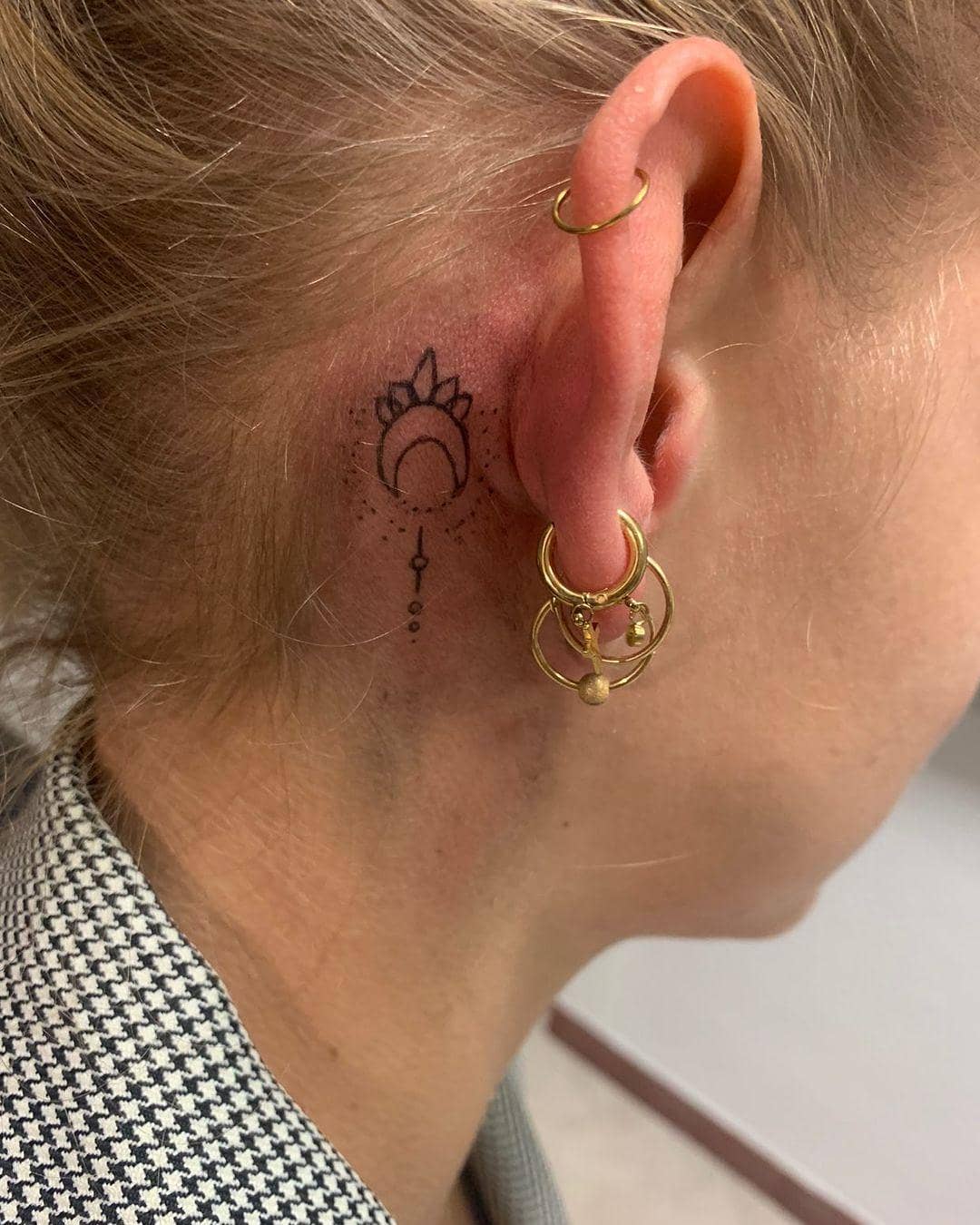 Petit Tatouage Derrière L Oreille