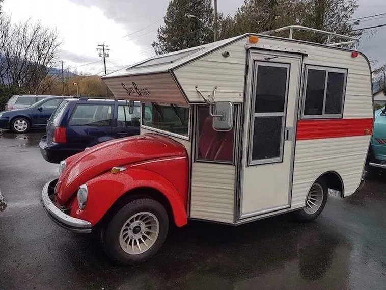 A VW Beetle with a camper in Holbrook, Arizona!